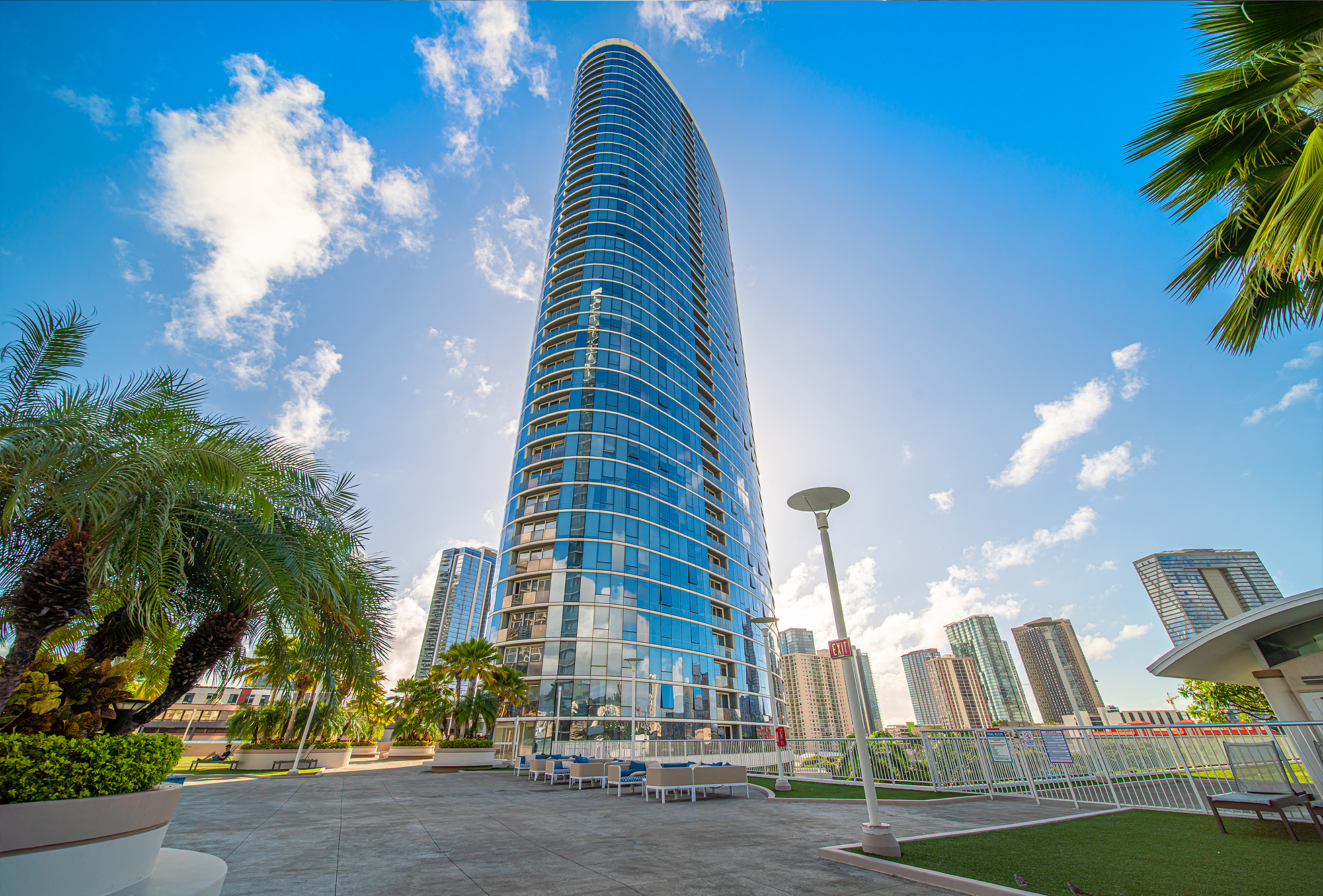 Honolulu, Hawaii, 96814, United States, 2 Bedrooms Bedrooms, ,2 BathroomsBathrooms,Residential,For Sale,1975277