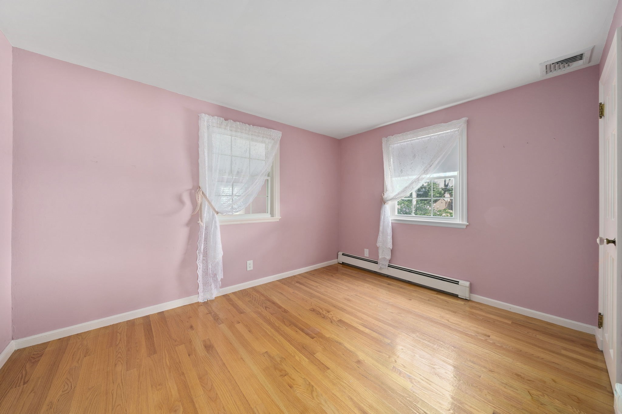 Braintree, Massachusetts, 02184, United States, 2 Bedrooms Bedrooms, ,2 BathroomsBathrooms,Residential,For Sale,1899290