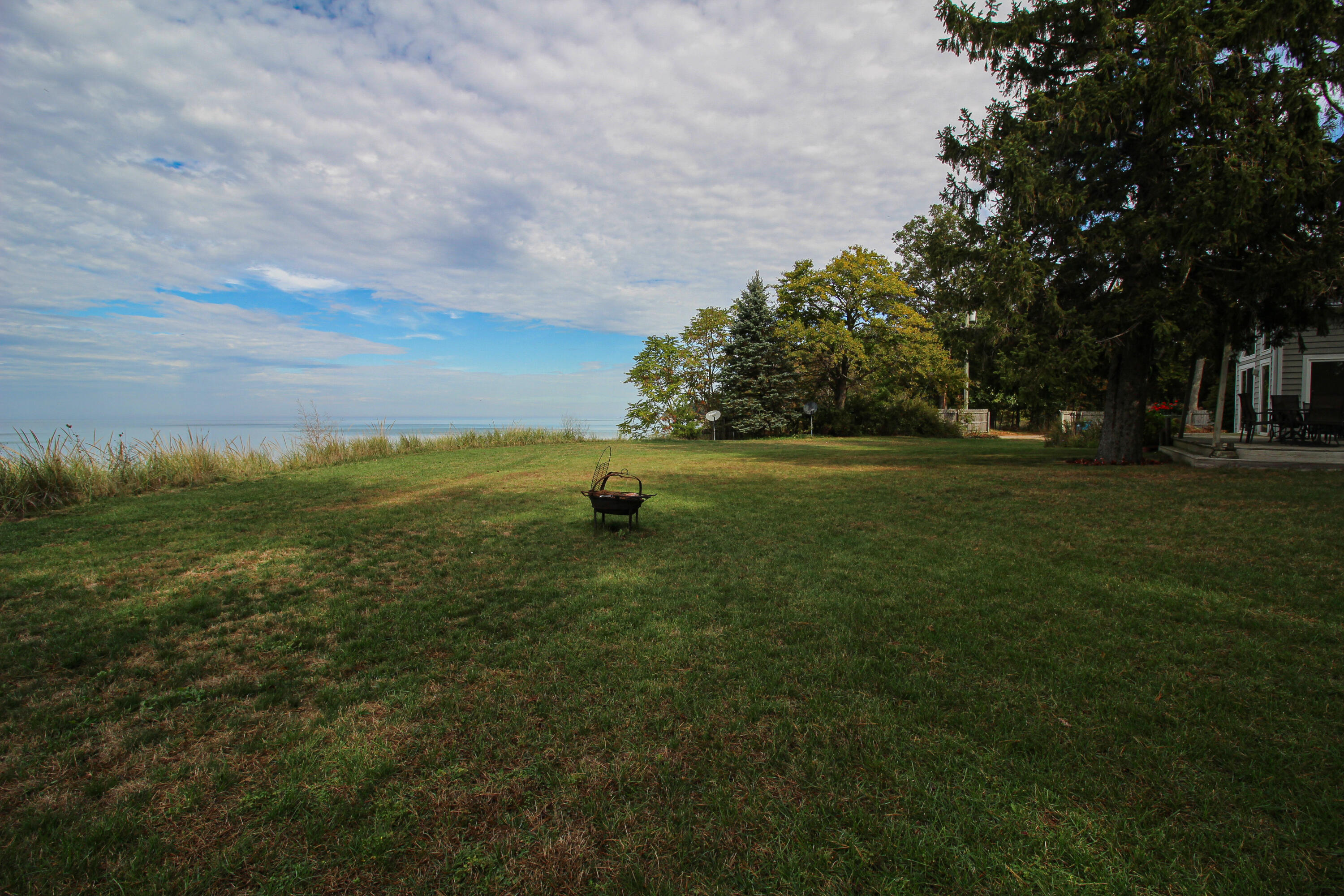 South Haven, Michigan, 49090, United States, 3 Bedrooms Bedrooms, ,4 BathroomsBathrooms,Residential,For Sale,1982825