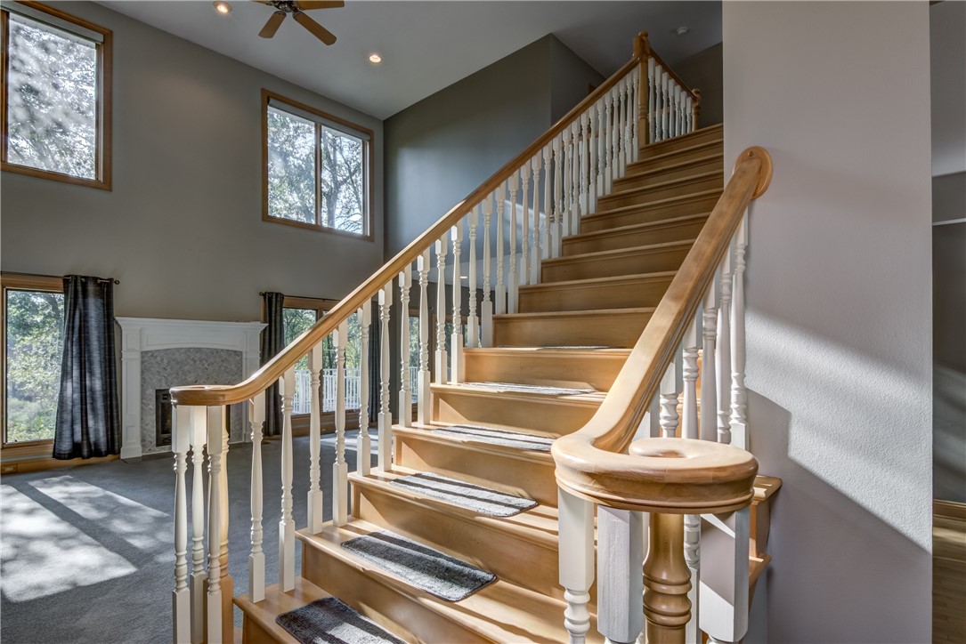 Eau Claire, Wisconsin, 54701, United States, 5 Bedrooms Bedrooms, ,4 BathroomsBathrooms,Residential,For Sale,1976179