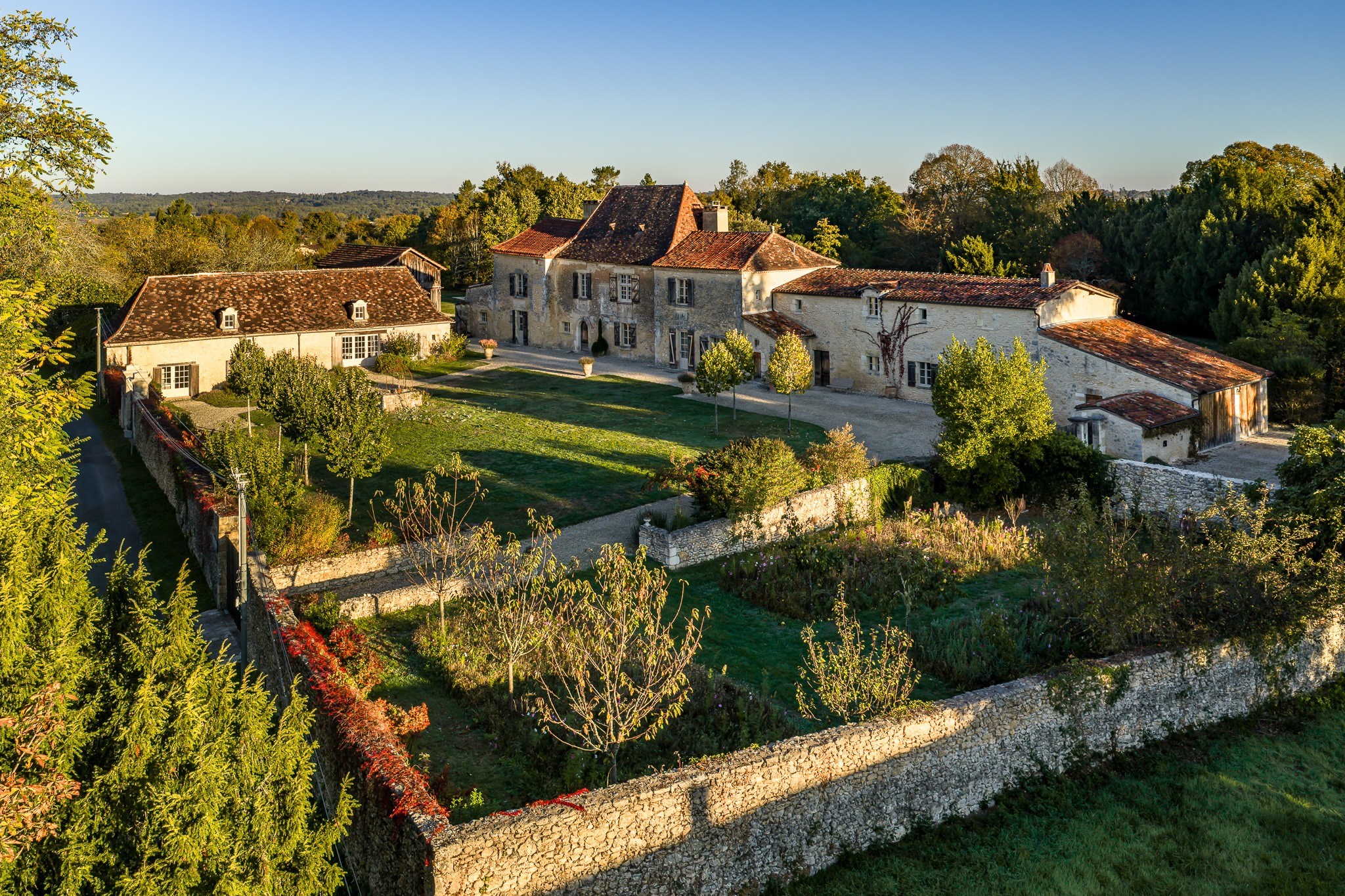  Prestigious 16th-century residence - 物件實景