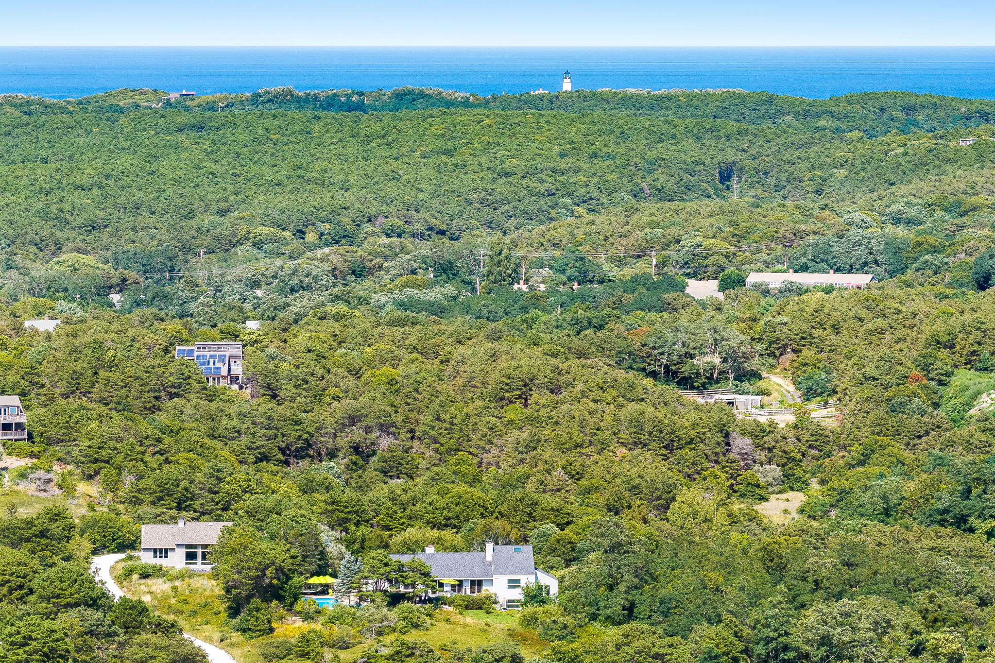  Five-Bedroom Contemporary with Bay Views, Pool & Private Beach Access - 物件實景
