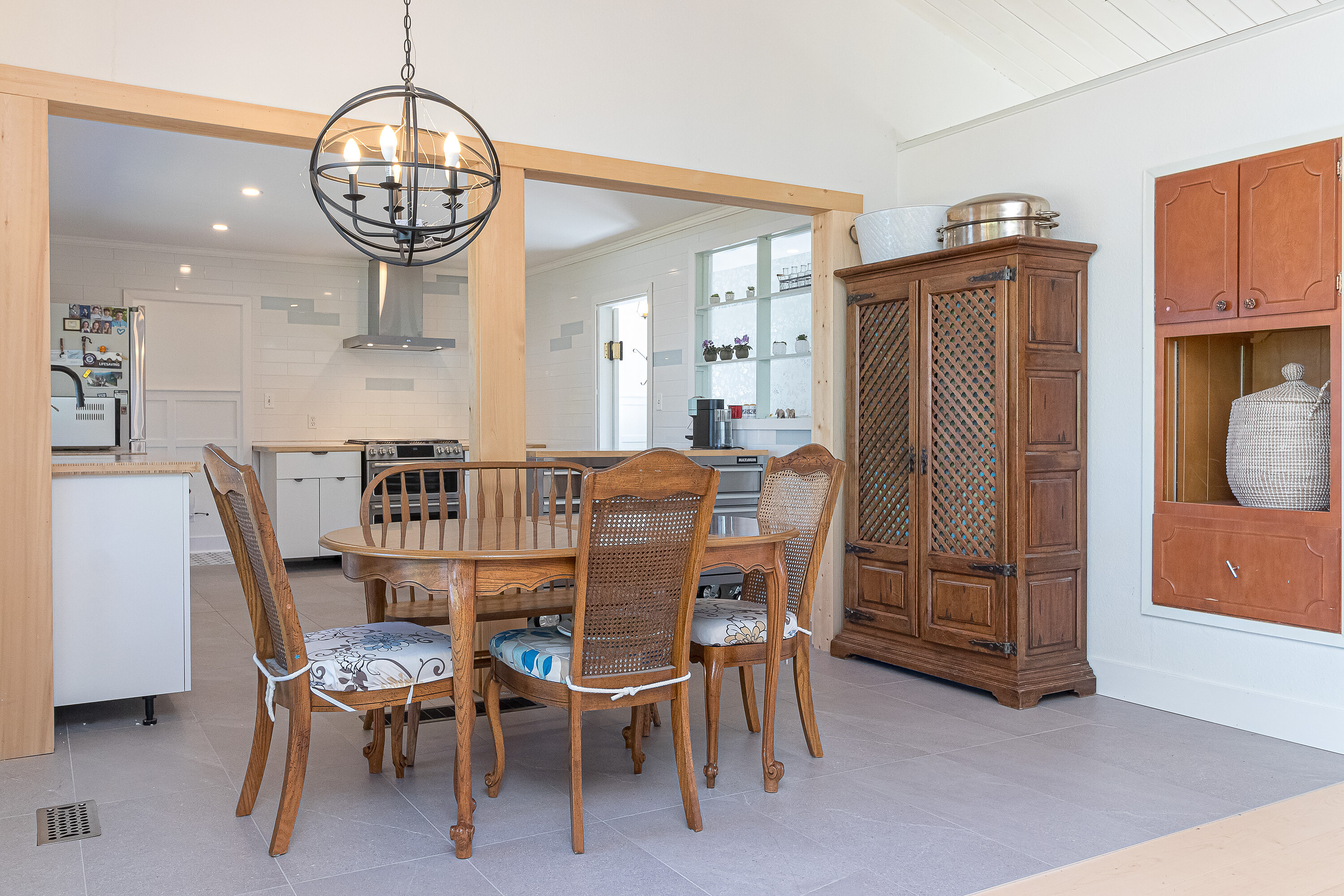  Prime Waterfront Home - 物件實景