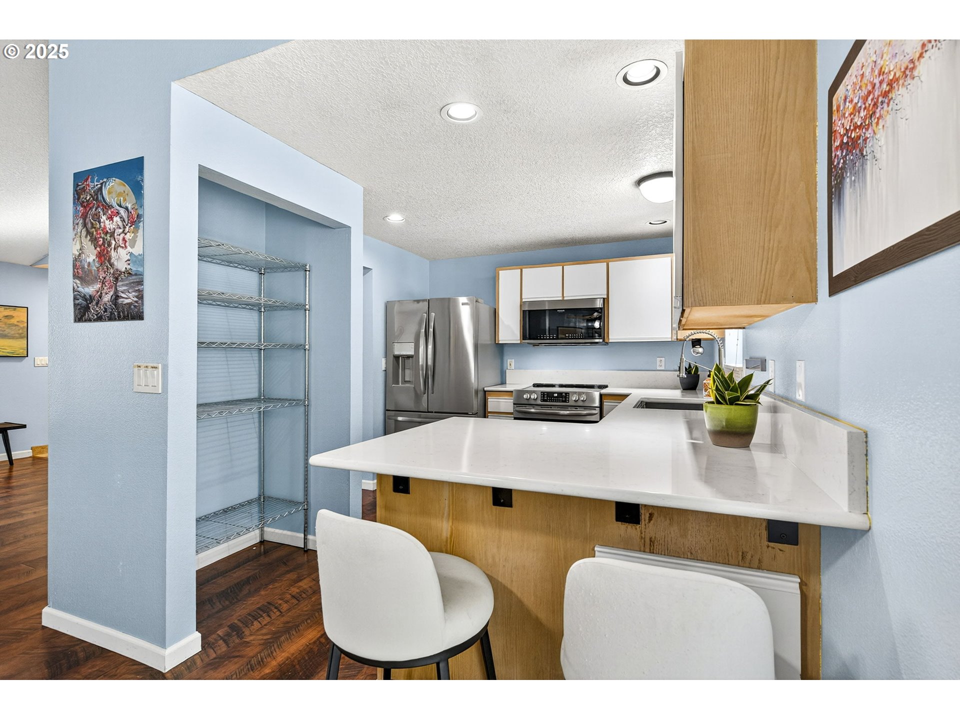 Dundee, Oregon, 97115, United States, 3 Bedrooms Bedrooms, ,2 BathroomsBathrooms,Residential,For Sale,1903917