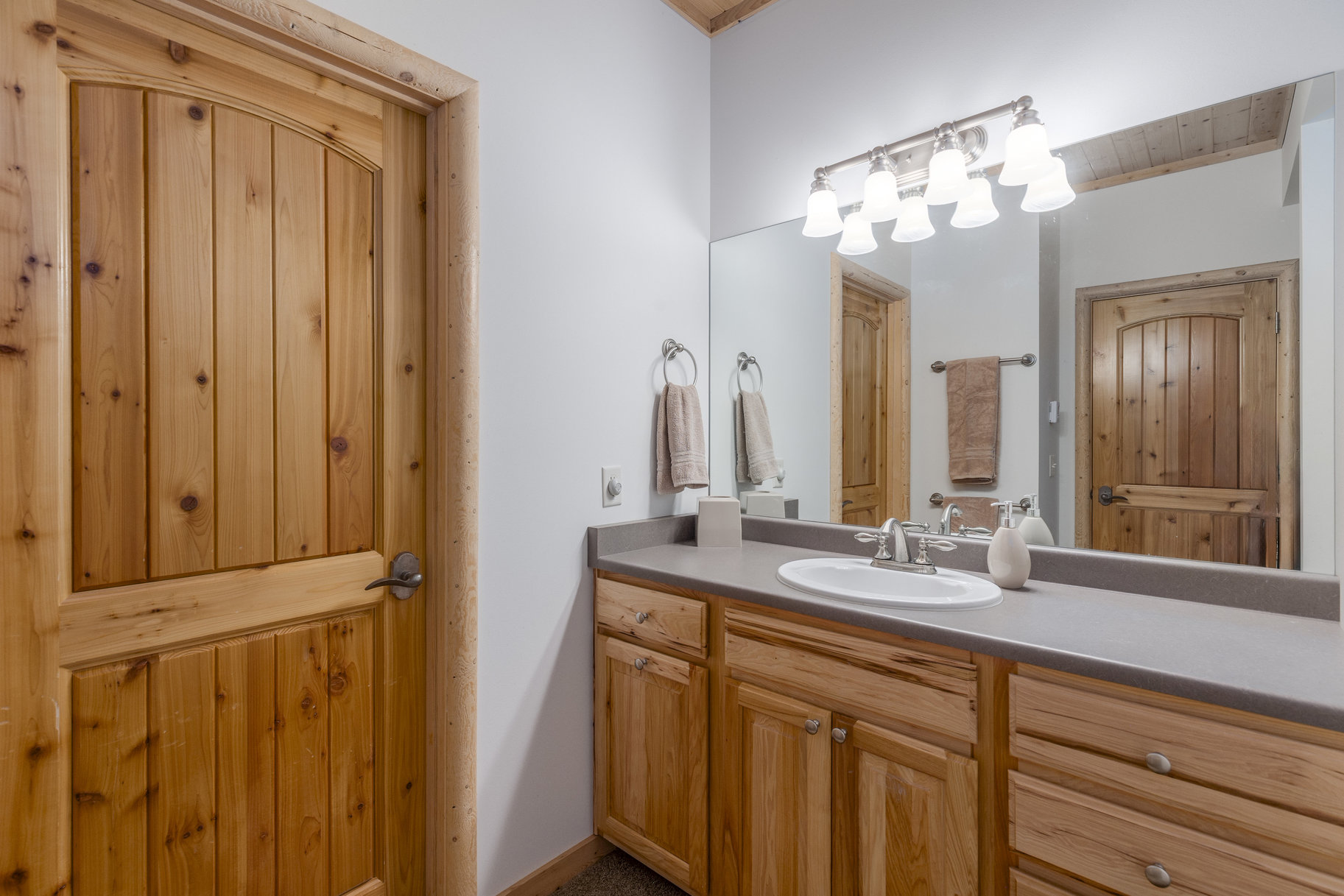  Adventure Meets Comfort, Legacy Log Cabin in Pine Mountain - 物件實景
