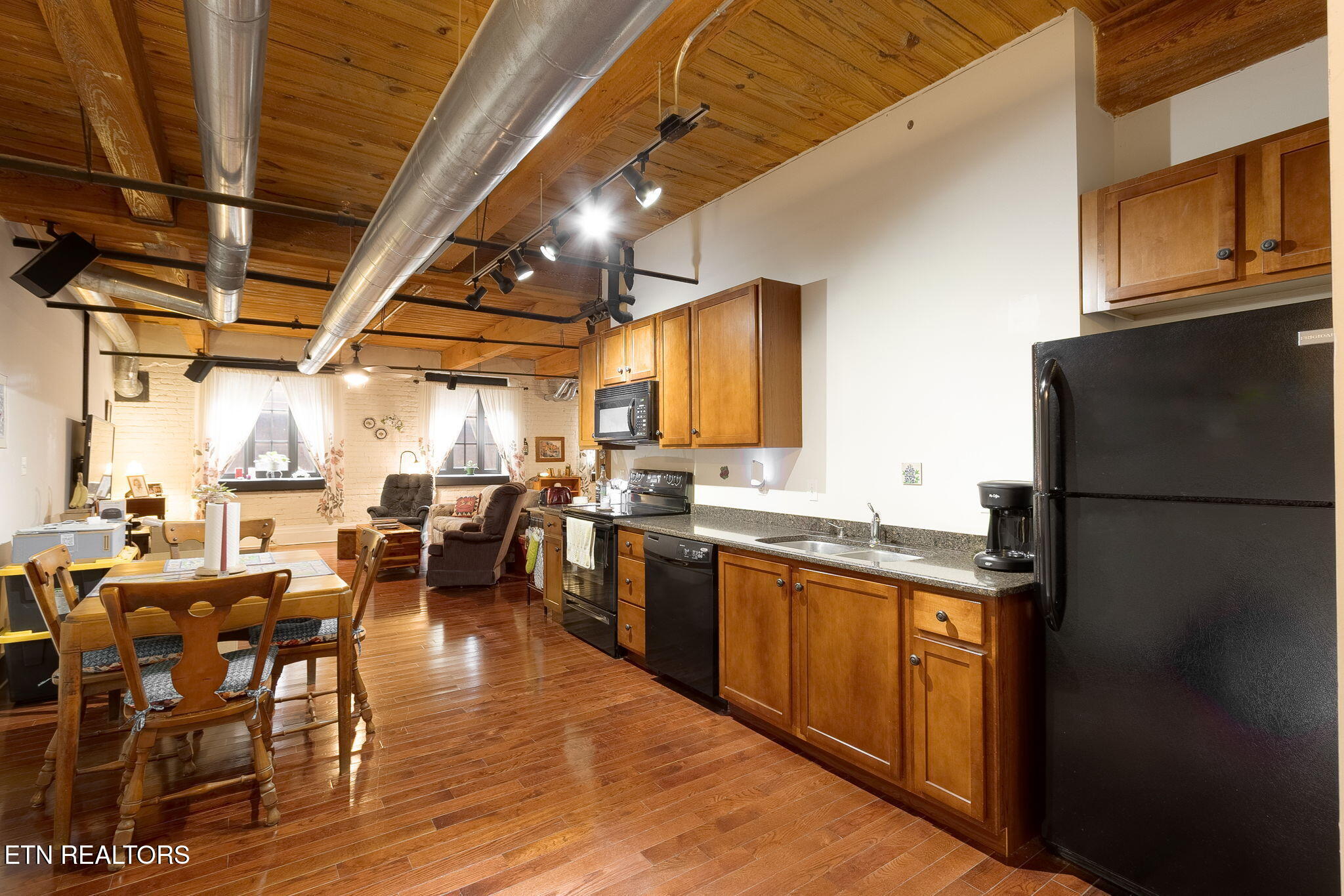 Knoxville, Tennessee, 37916, United States, 1 Bedroom Bedrooms, ,1 BathroomBathrooms,Residential,For Sale,1995398