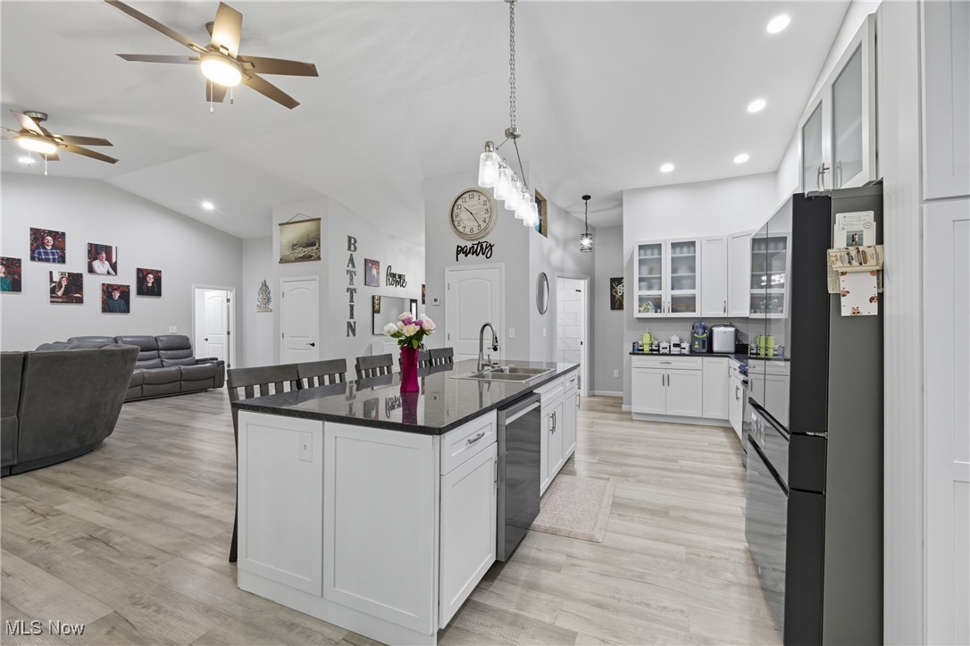 Washington, West Virginia, 26181, United States, 3 Bedrooms Bedrooms, ,3 BathroomsBathrooms,Residential,For Sale,1961068