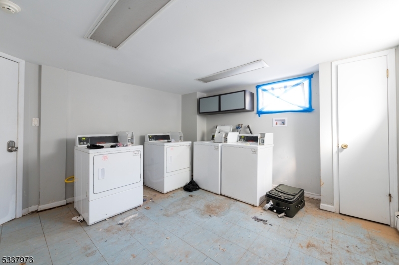 South Orange Village Twp., New Jersey, 07079, United States, 14 Bedrooms Bedrooms, ,4 BathroomsBathrooms,Residential,For Sale,1992962