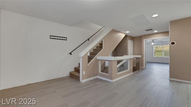 Las Vegas, Nevada, 89139, United States, 5 Bedrooms Bedrooms, ,4 BathroomsBathrooms,Residential,For Sale,1980975