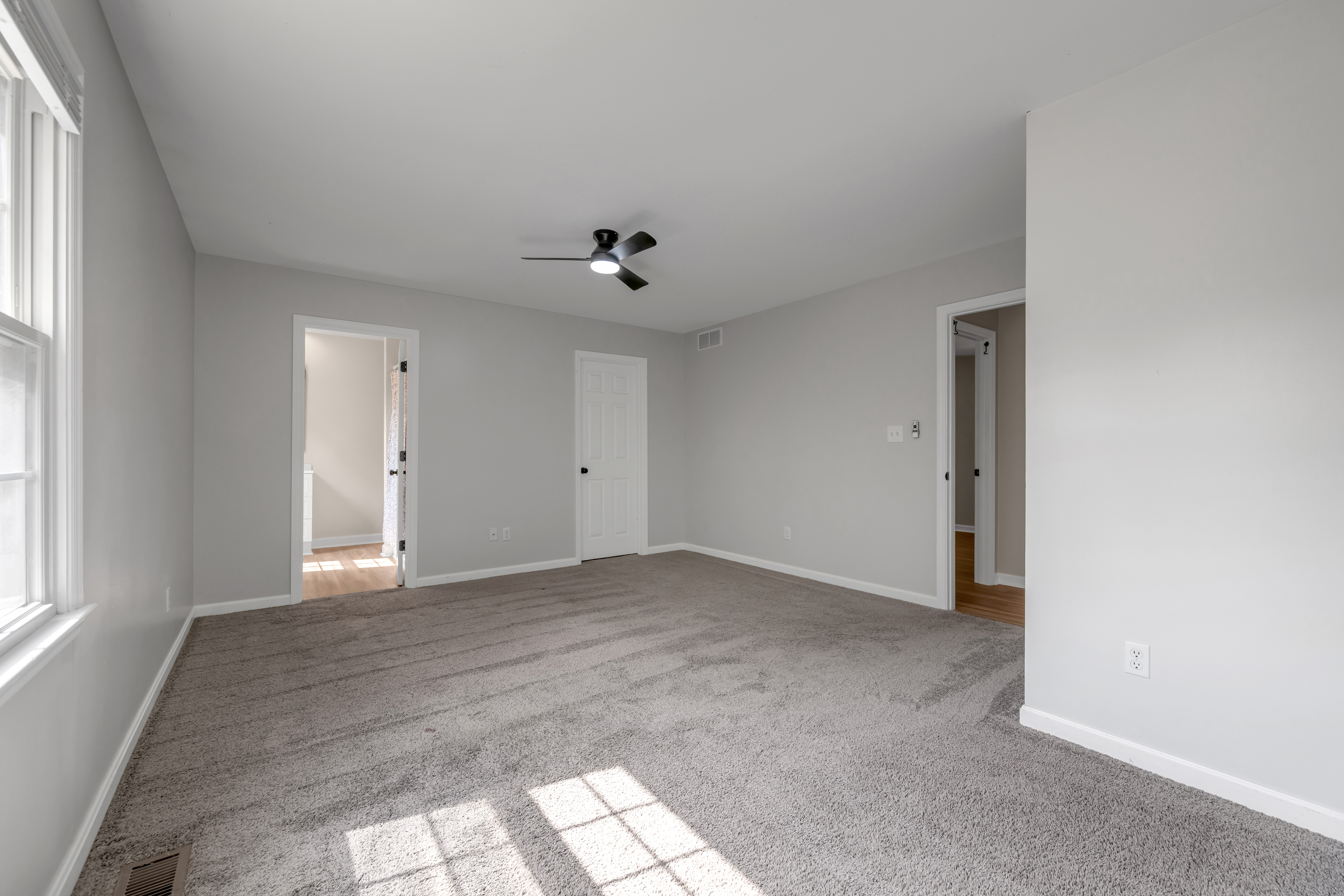  4688 Spring Creek Drive - 物件實景