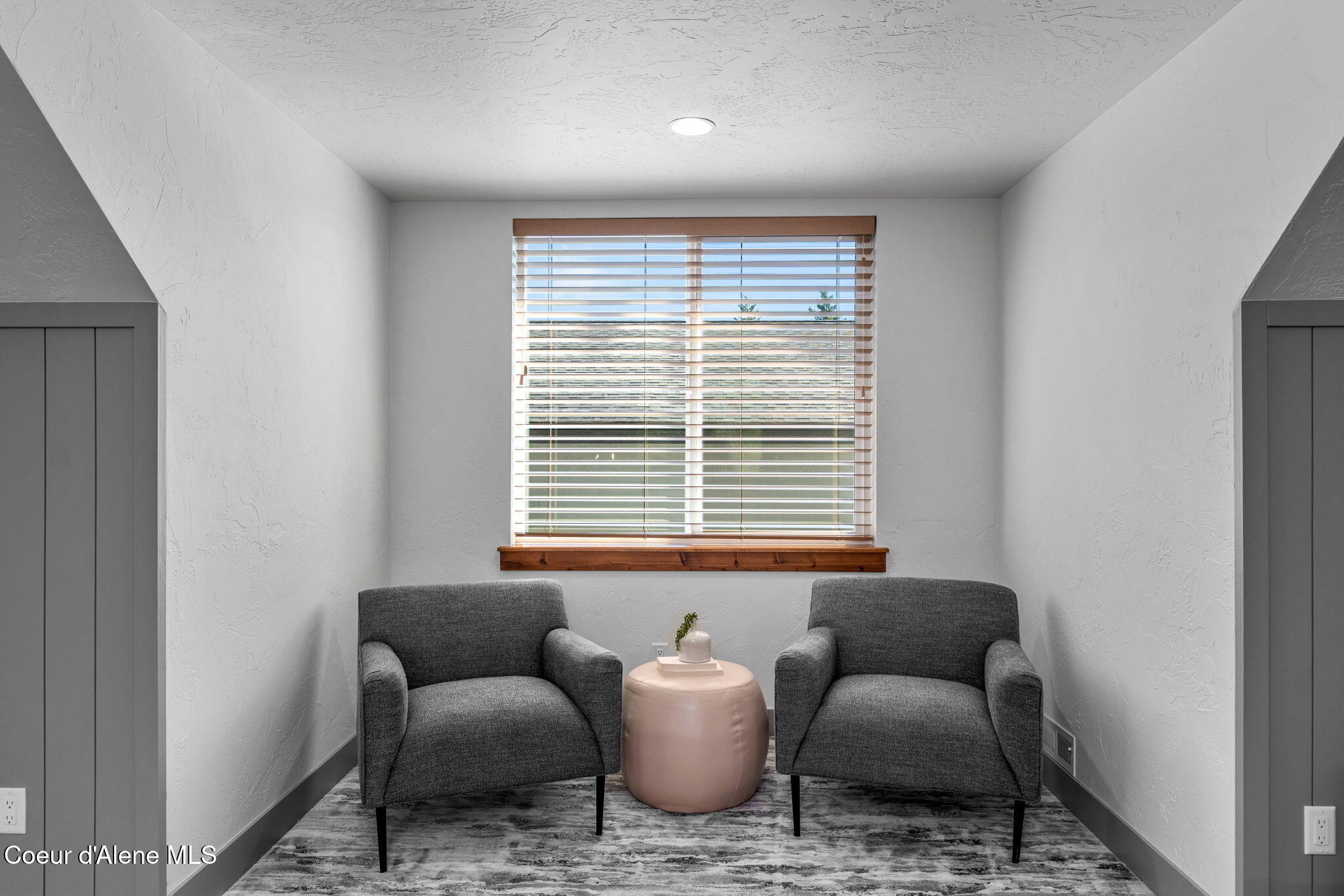 Coeur d'Alene, Idaho, 83814, United States, 3 Bedrooms Bedrooms, ,3 BathroomsBathrooms,Residential,For Sale,1976305