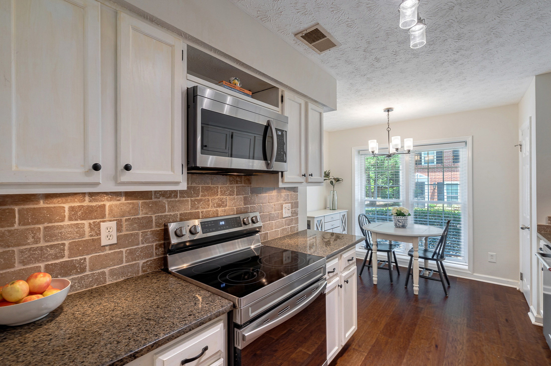  Beautifully Updated Townhome Near Historic Roswell - 物件實景