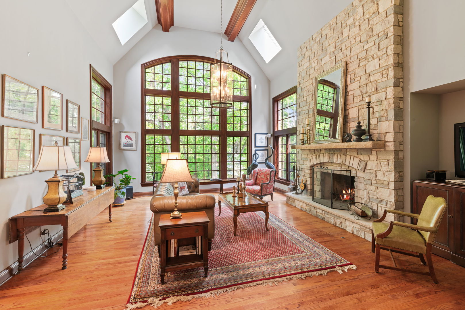 St. Charles, Illinois, 60175, United States, 4 Bedrooms Bedrooms, ,5 BathroomsBathrooms,Residential,For Sale,1848567