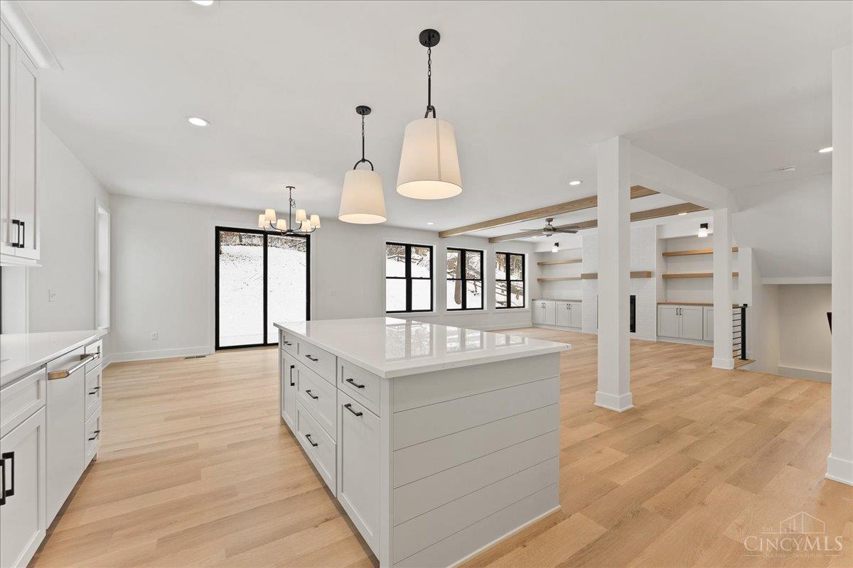 Blue Ash, Ohio, 45241, United States, 4 Bedrooms Bedrooms, ,4 BathroomsBathrooms,Residential,For Sale,2001661