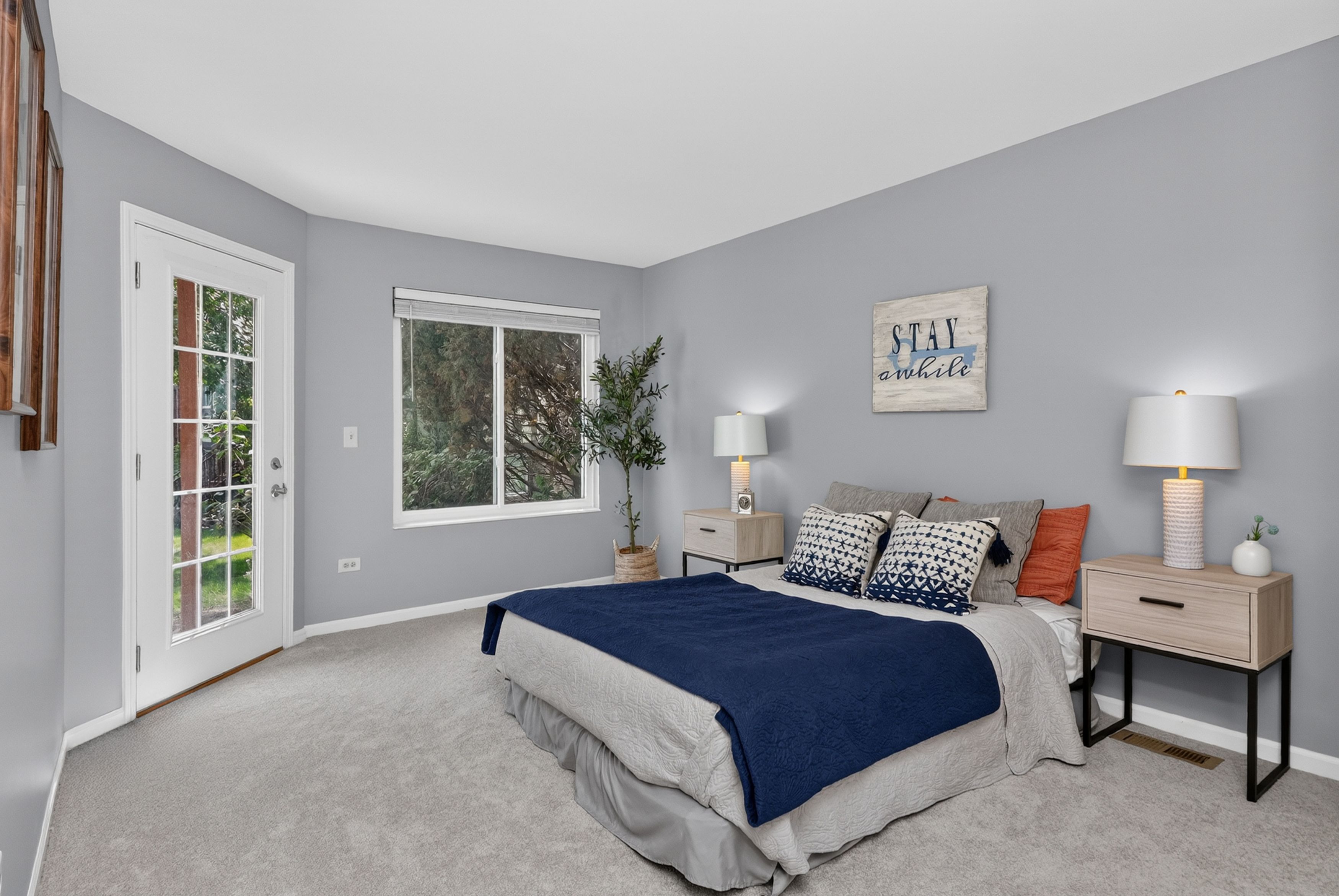  Two Bedrooms Condo, Each with a Bath, on Opposite Sides of the Family Room - 物件實景