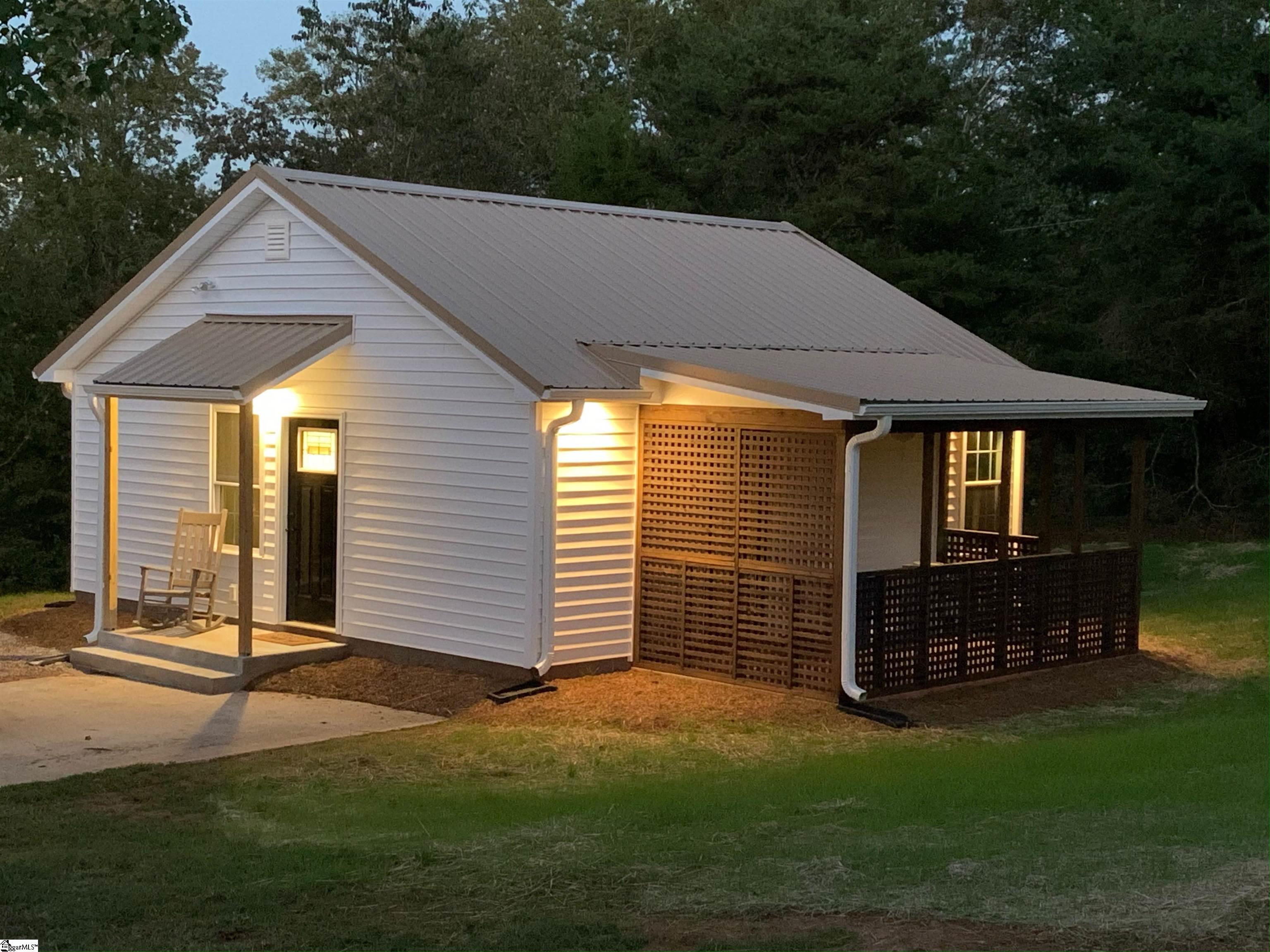 Pickens, South Carolina, 29671, United States, 4 Bedrooms Bedrooms, ,4 BathroomsBathrooms,Residential,For Sale,1975286