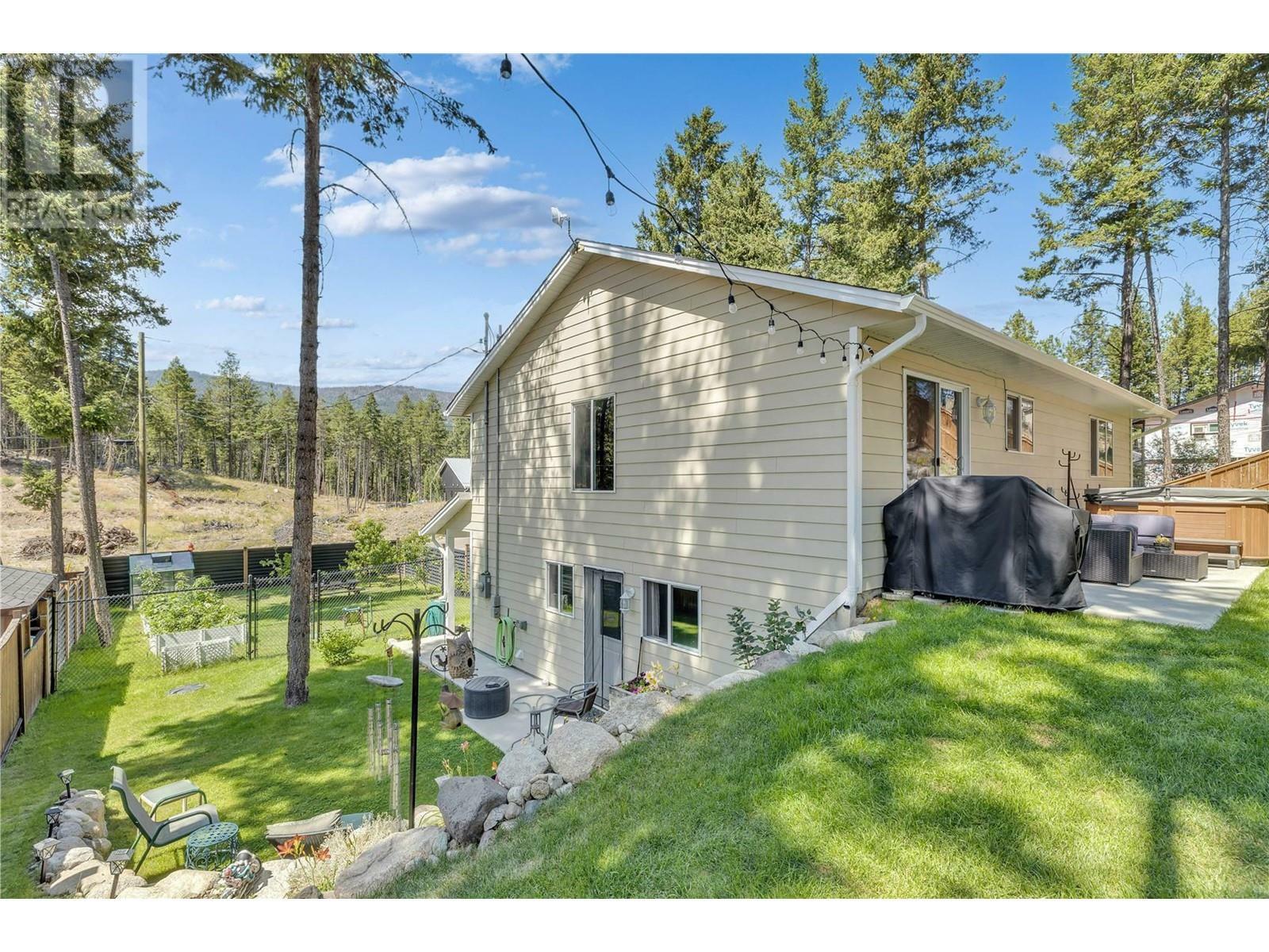 KELOWNA, British Columbia, V1Z 3W6, CA, 5 Bedrooms Bedrooms, ,3 BathroomsBathrooms,Residential,For Sale,1838987