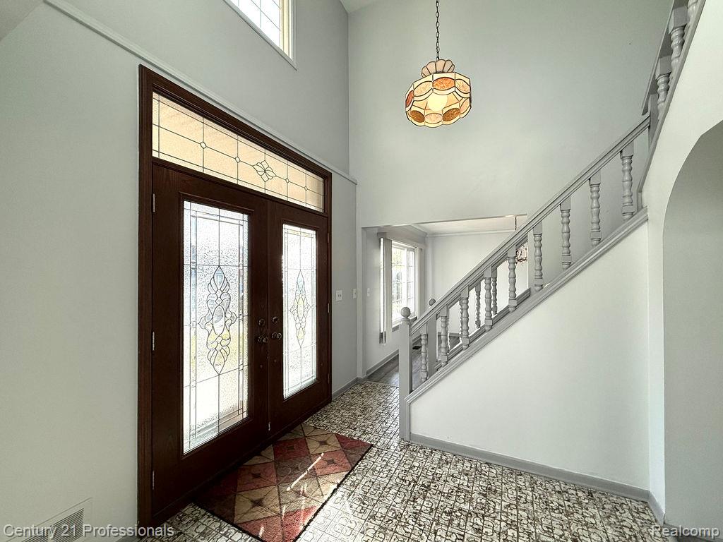 RochesterHills, Michigan, 48309, United States, 4 Bedrooms Bedrooms, ,3 BathroomsBathrooms,Residential,For Sale,1976232