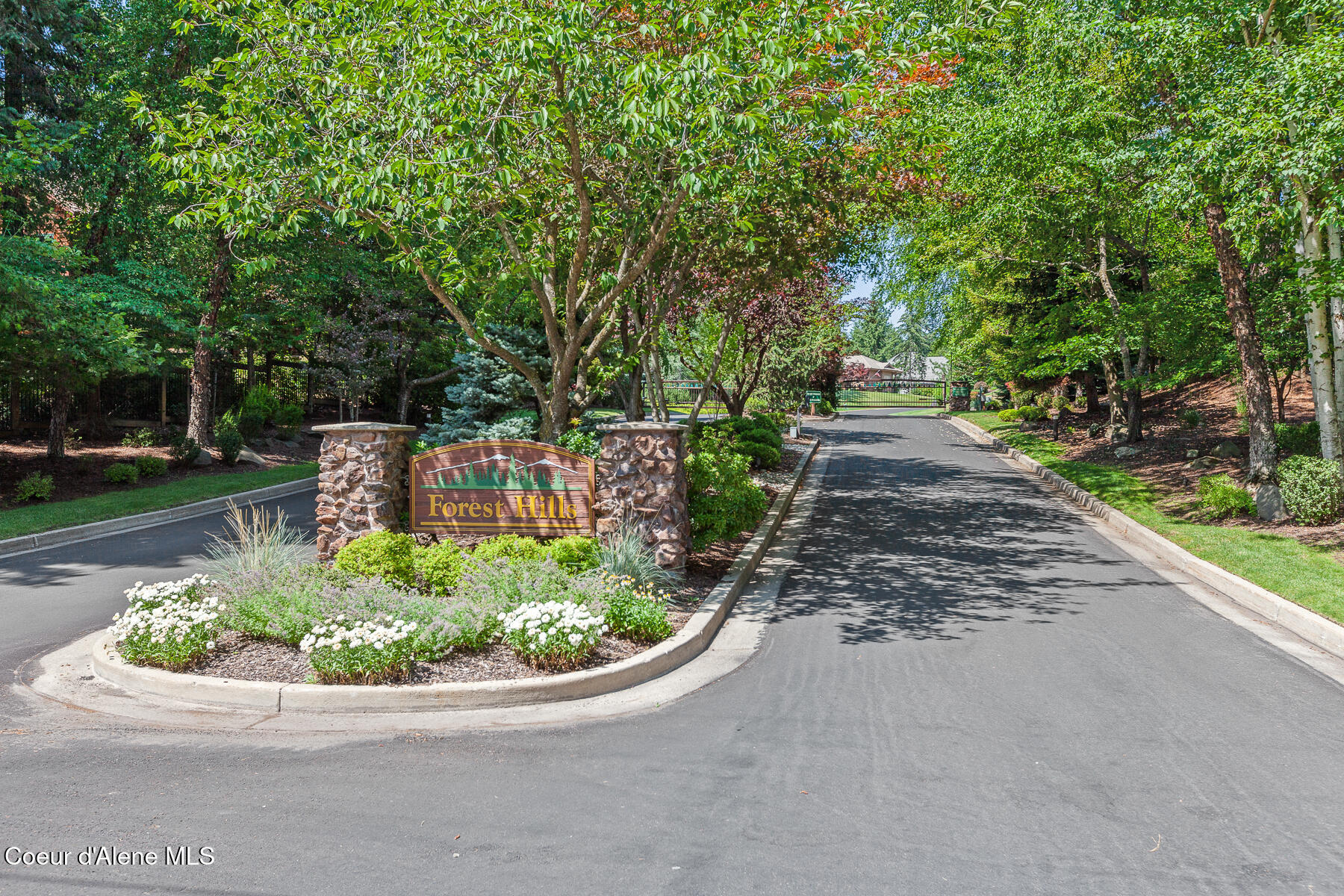 Hayden, Idaho, 83835, United States, 5 Bedrooms Bedrooms, ,4 BathroomsBathrooms,Residential,For Sale,1989952