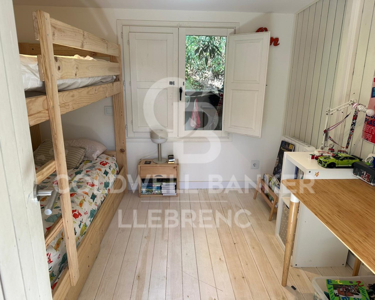 Barcelona, Catalonia, ES, 4 Bedrooms Bedrooms, ,1 BathroomBathrooms,Residential,For Sale,1988279