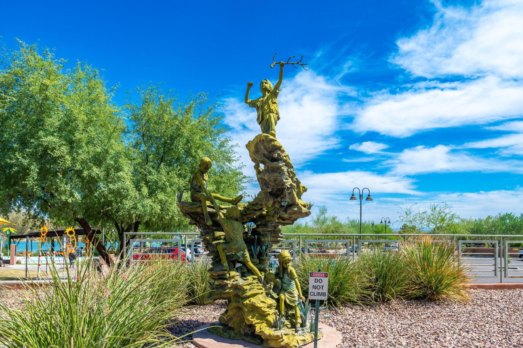  15618 E Cactus Drive  Fountain Hills, AZ - 物件實景