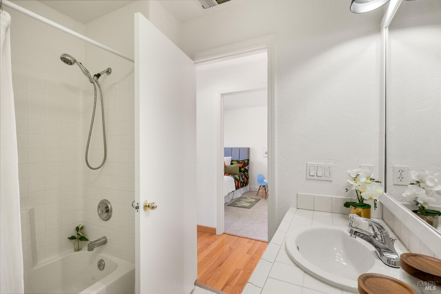 Napa, California, 94558, United States, 3 Bedrooms Bedrooms, ,3 BathroomsBathrooms,Residential,For Sale,1988088