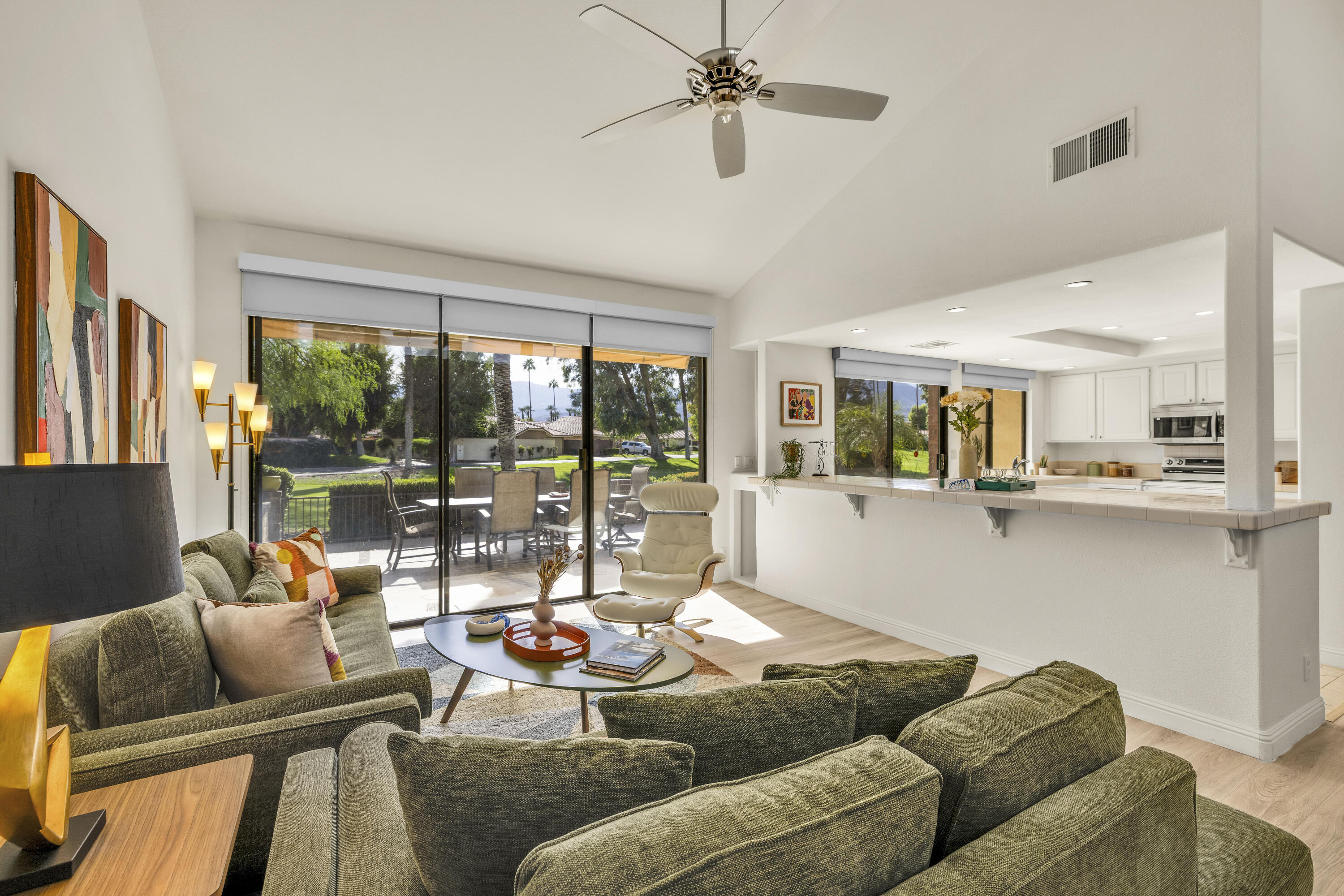 Palm Desert, California, 92260, United States, 2 Bedrooms Bedrooms, ,2 BathroomsBathrooms,Residential,For Sale,1987933