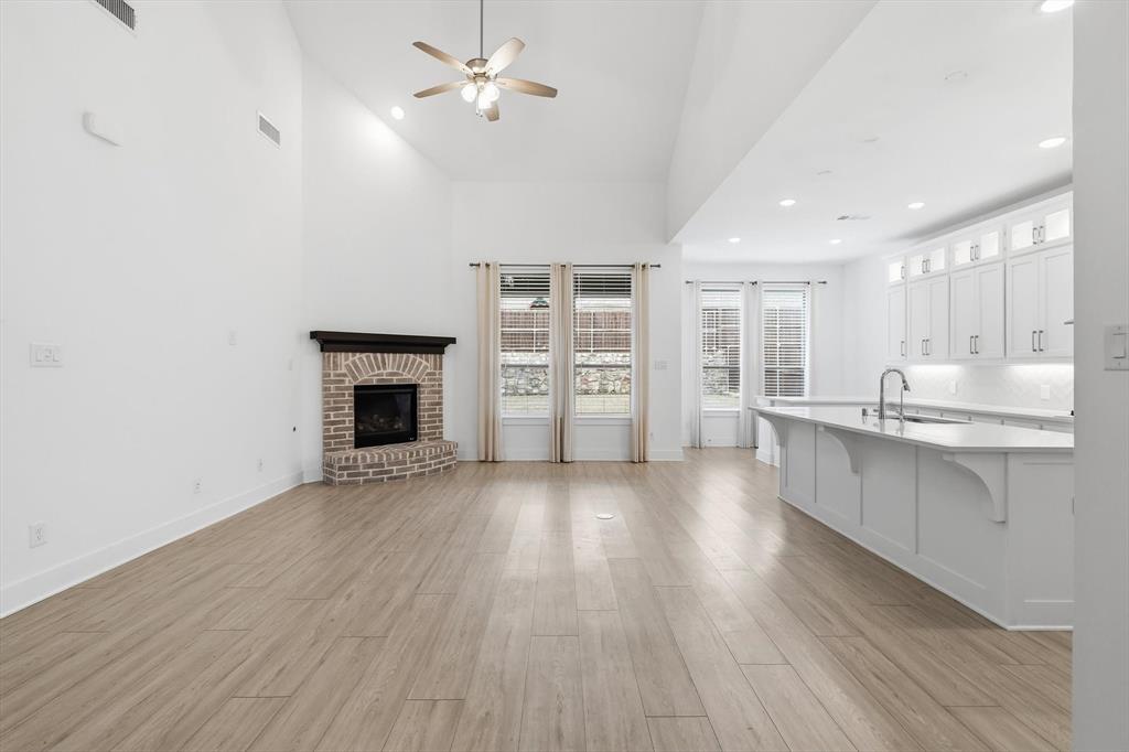 Oak Point, Texas, 75068, United States, 4 Bedrooms Bedrooms, ,3 BathroomsBathrooms,Residential,For Sale,2024107
