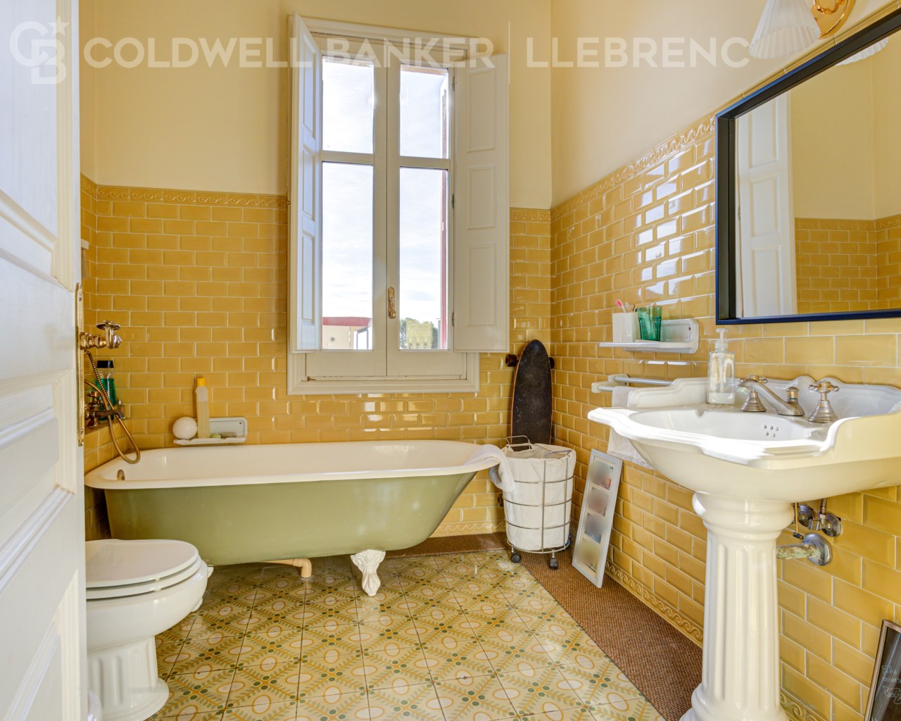 Barcelona, Barcelona, Sarri? - Sant Gervasi, Vallv, Barcelona, Catalonia, ES, 10 Bedrooms Bedrooms, ,8 BathroomsBathrooms,Residential,For Sale,Barcelona, Barcelona, Sarri? - Sant Gervasi, Vallv,1612696