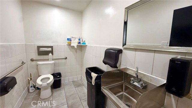 South Gate, California, 90280, United States, ,Residential,For Sale,1985741