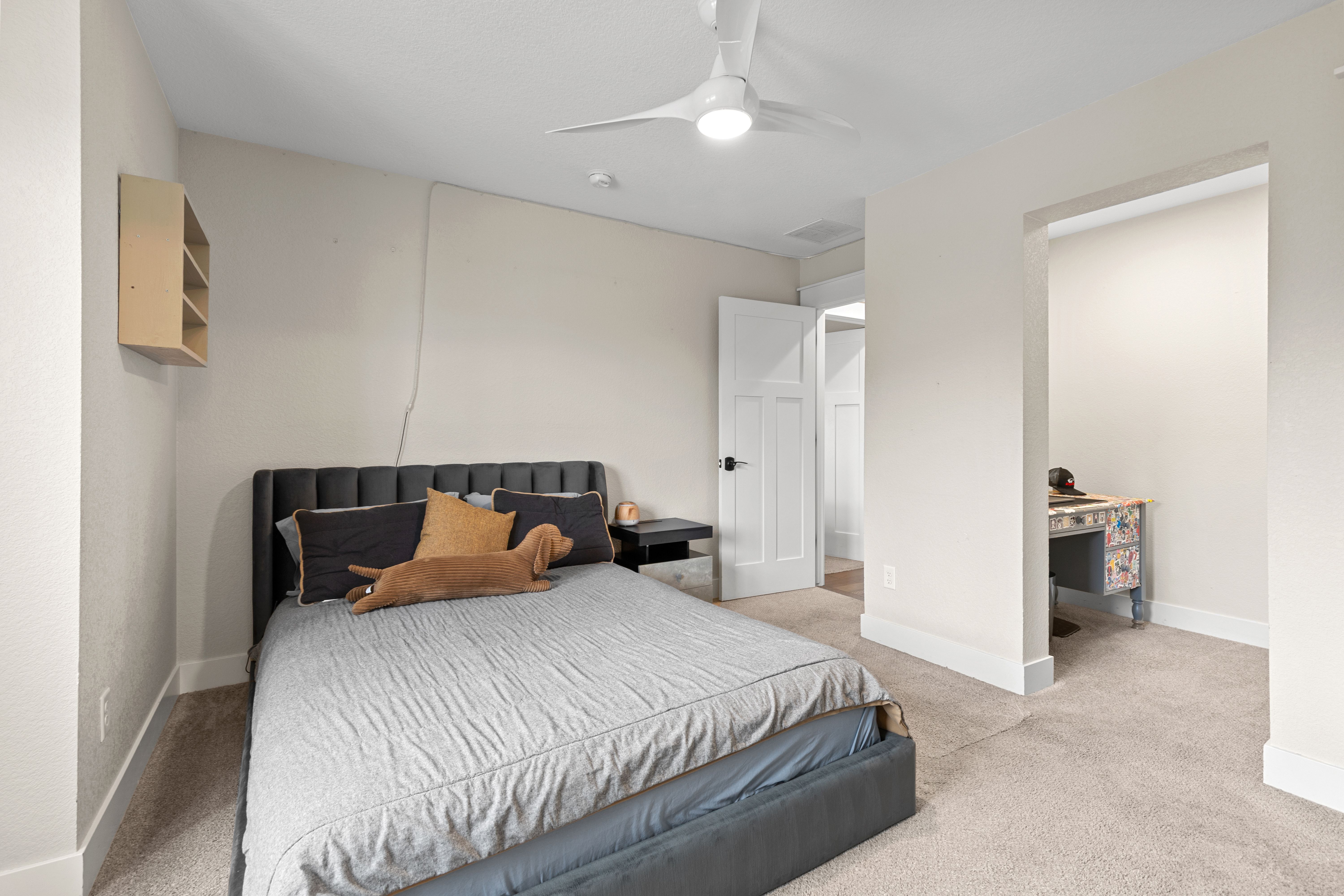  Amazing Opportunity For Multigenerational Living - 物件實景