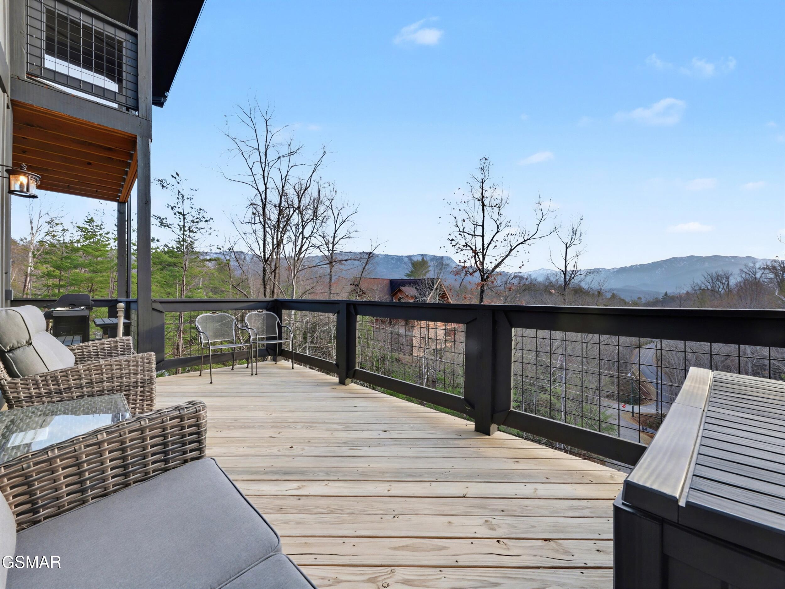 Gatlinburg, Tennessee, 37738, United States, 3 Bedrooms Bedrooms, ,4 BathroomsBathrooms,Residential,For Sale,2012548
