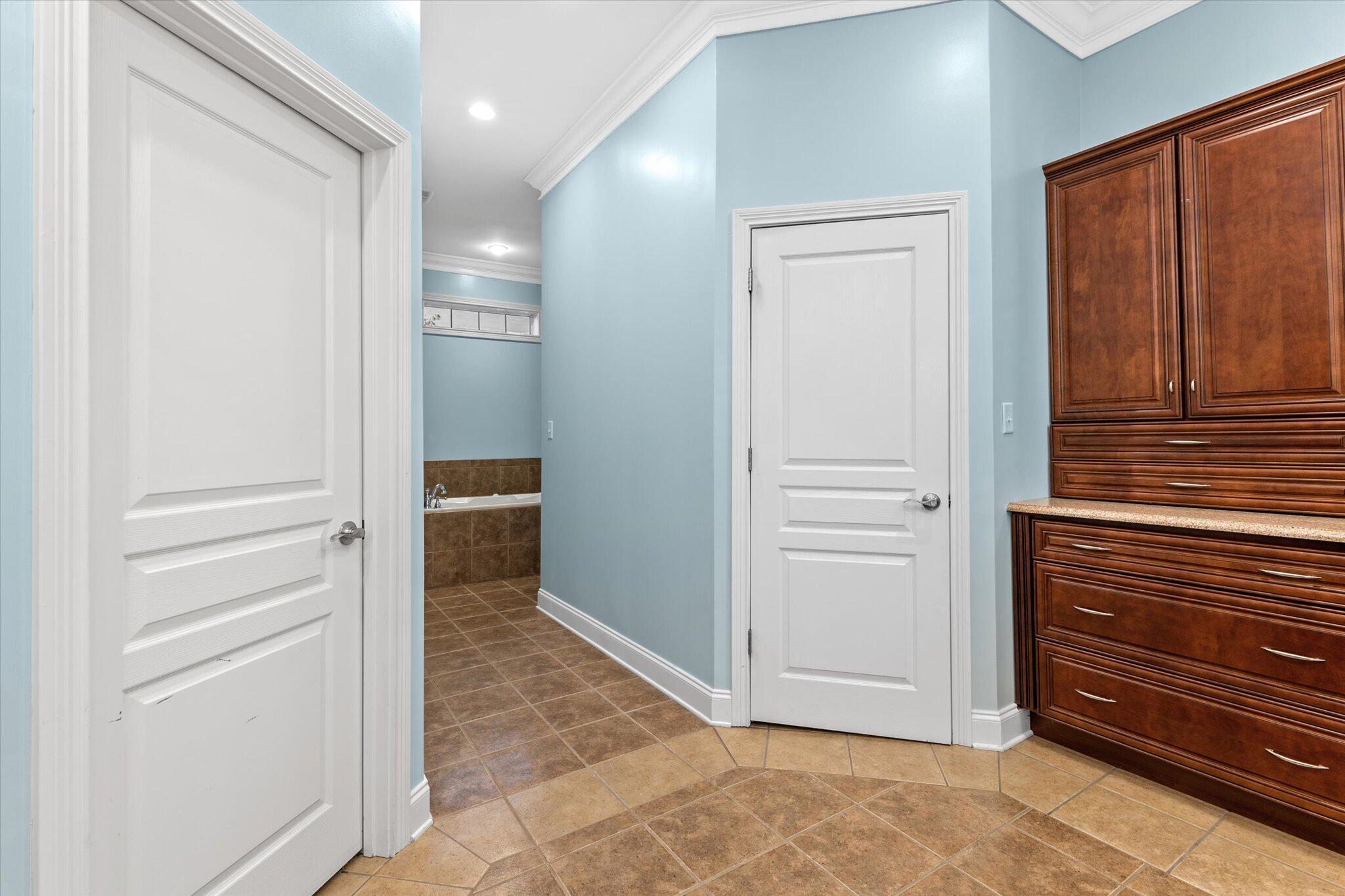 Georgetown, Kentucky, 40324, United States, 6 Bedrooms Bedrooms, ,4 BathroomsBathrooms,Residential,For Sale,1874410