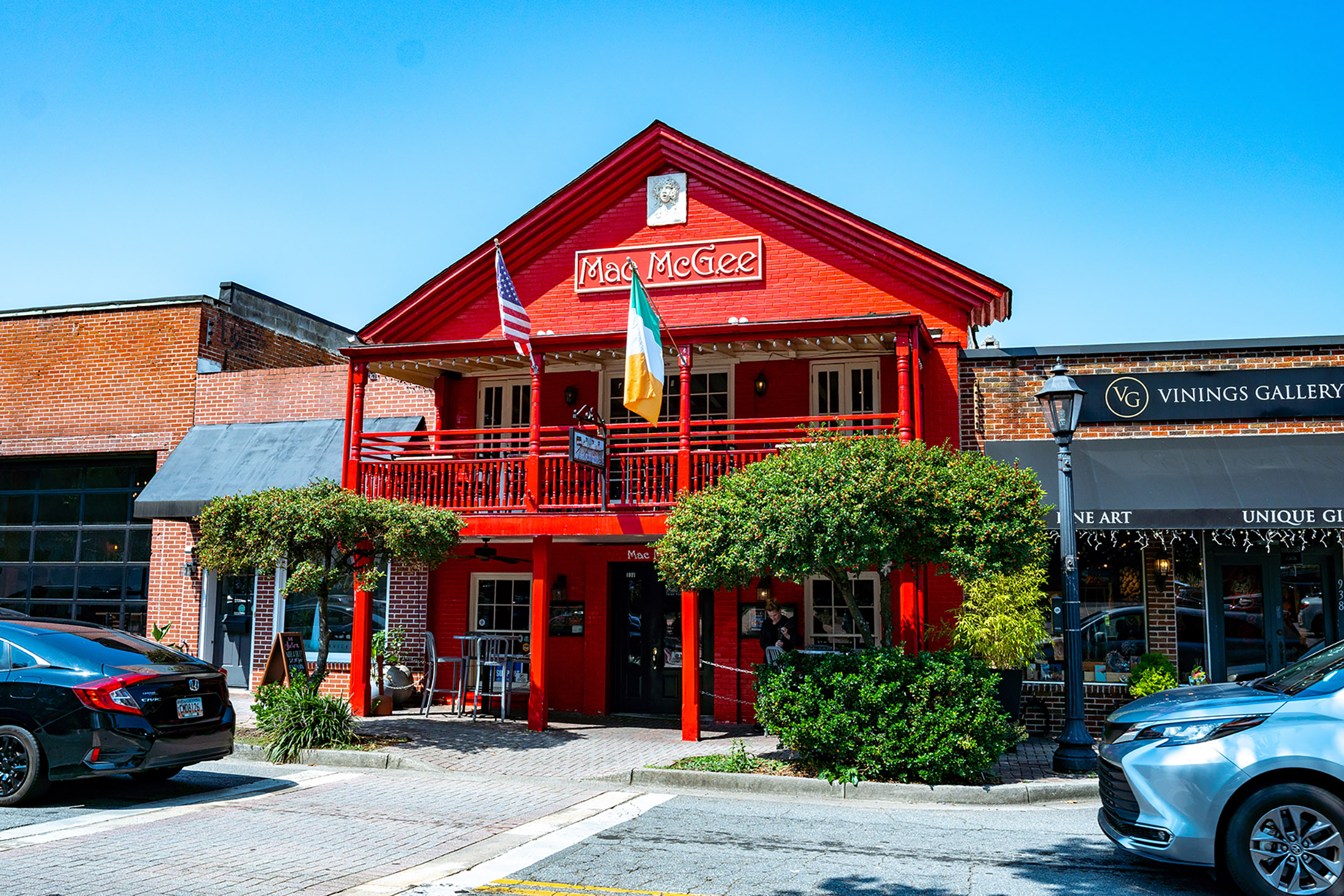  Introducing Another Sophisticated and Well-Crafted Home - 物件實景