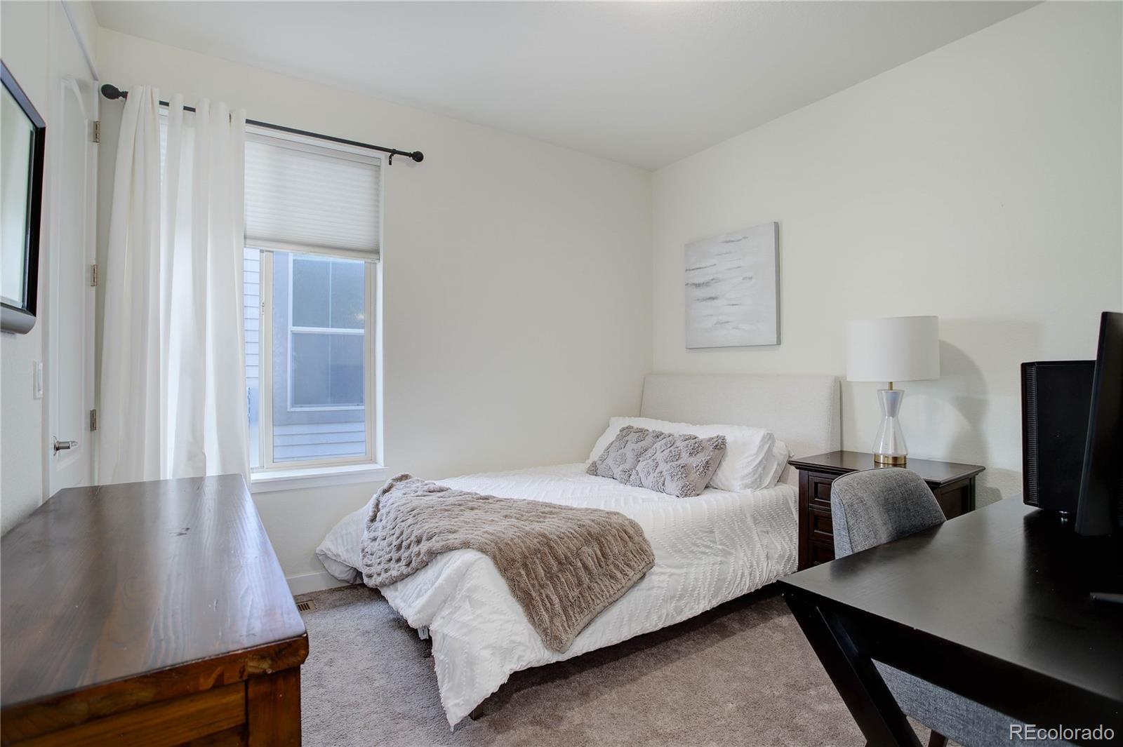 Littleton, Colorado, 80125, United States, 4 Bedrooms Bedrooms, ,3 BathroomsBathrooms,Residential,For Sale,1735899