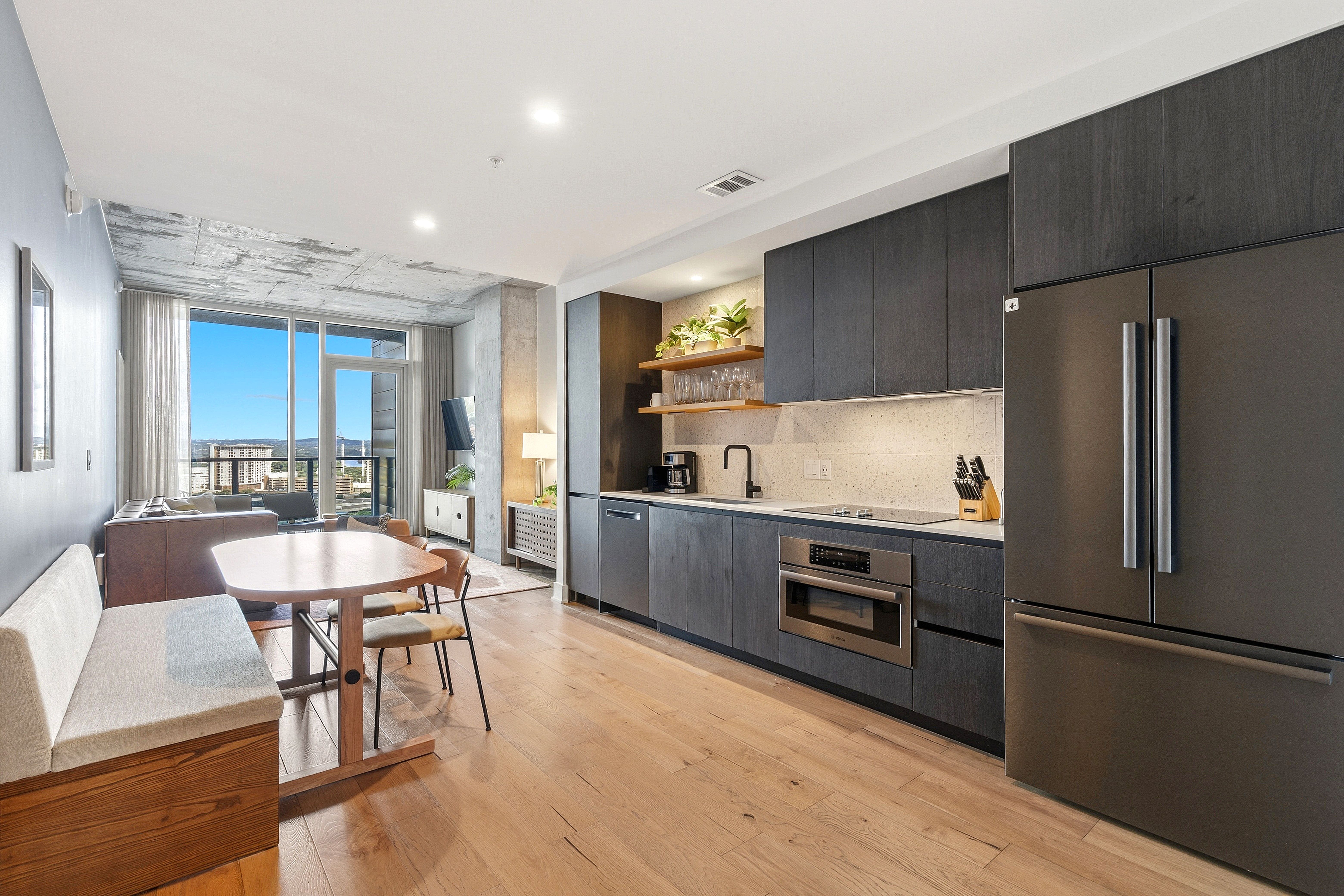  Luxury Rainey Street District Condo with Lake Views - 物件實景