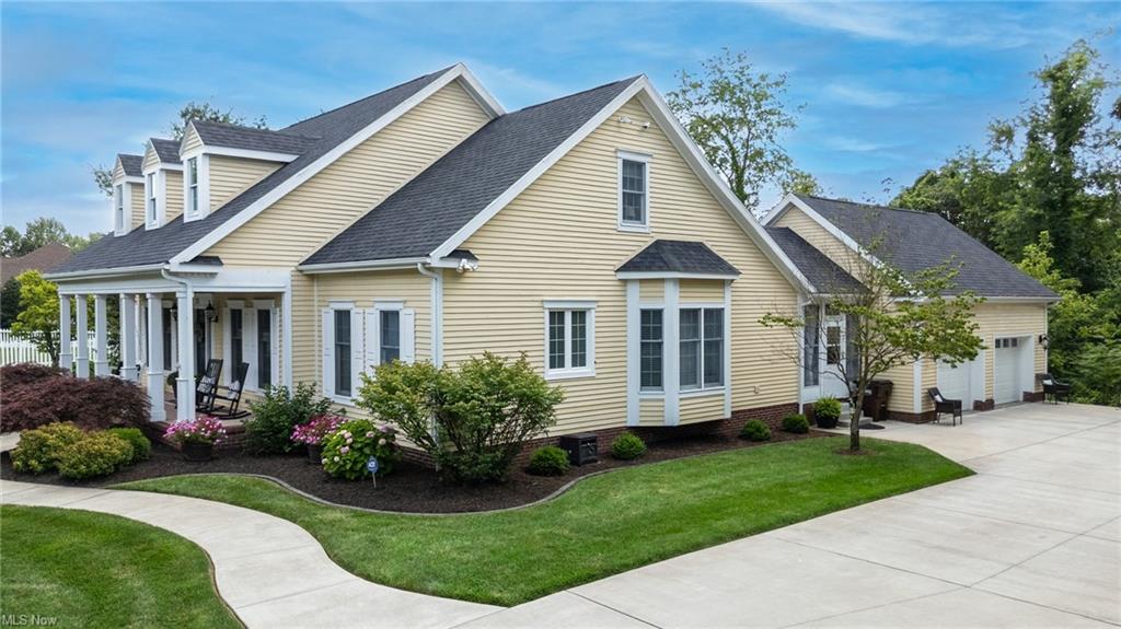 Marietta, Ohio, 45750, United States, 4 Bedrooms Bedrooms, ,5 BathroomsBathrooms,Residential,For Sale,1931542