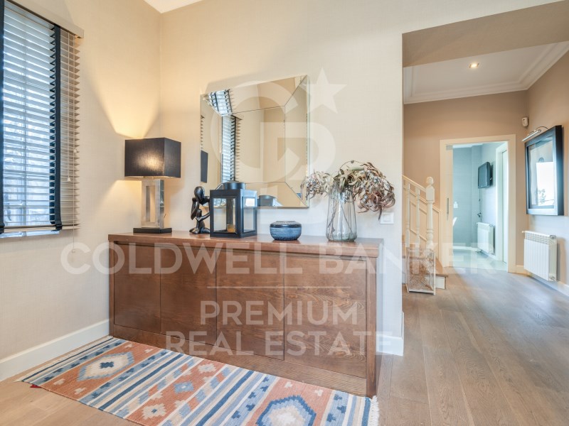 Barcelona, Cerdanyola del Vall?s, Bellaterra Barce, Cerdanyola del Vallès, Catalonia, ES, 3 Bedrooms Bedrooms, ,4 BathroomsBathrooms,Residential,For Sale,Barcelona, Cerdanyola del Vall?s, Bellaterra Barce,1612402