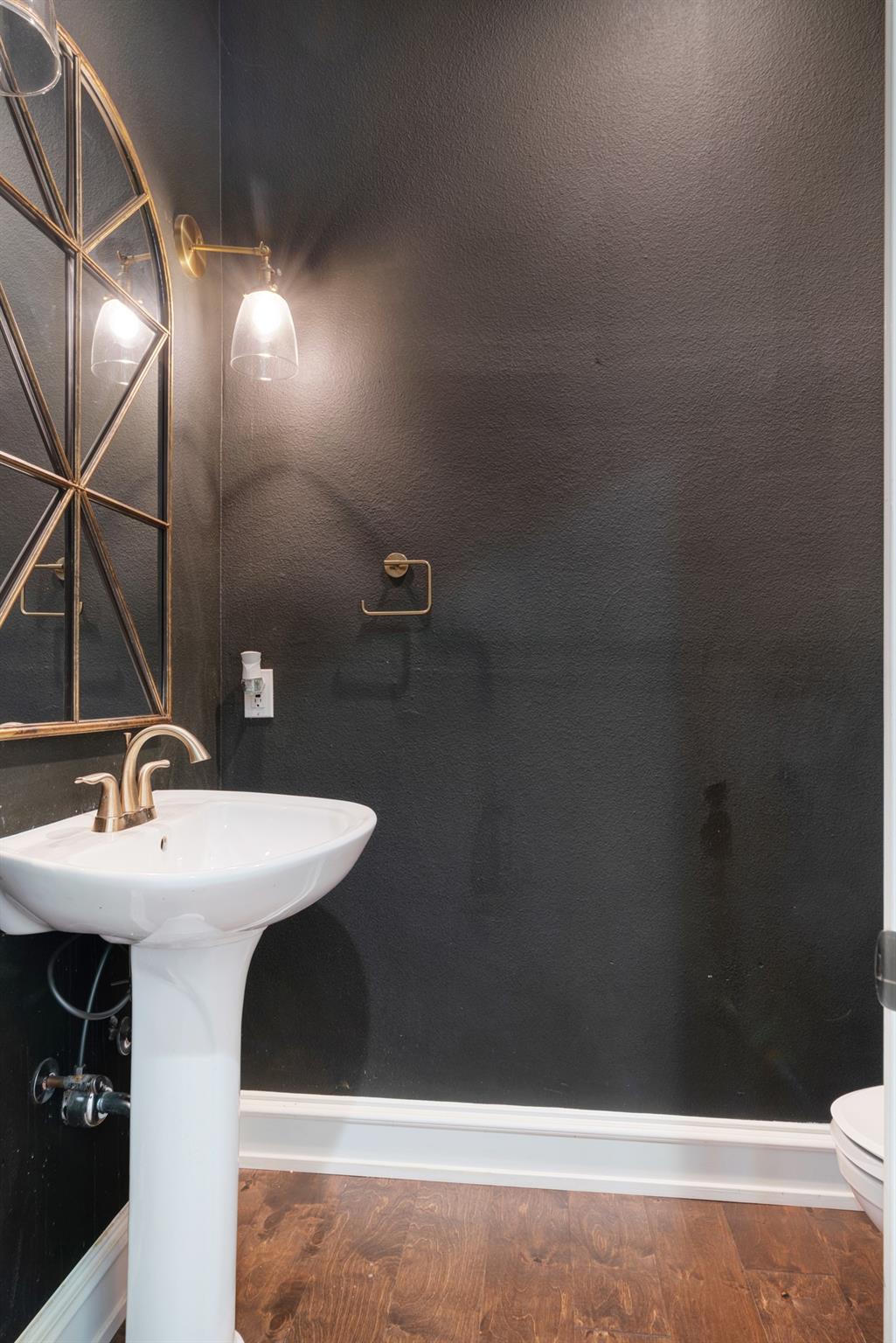 Paris, Texas, 75462, United States, 5 Bedrooms Bedrooms, ,4 BathroomsBathrooms,Residential,For Sale,1977755