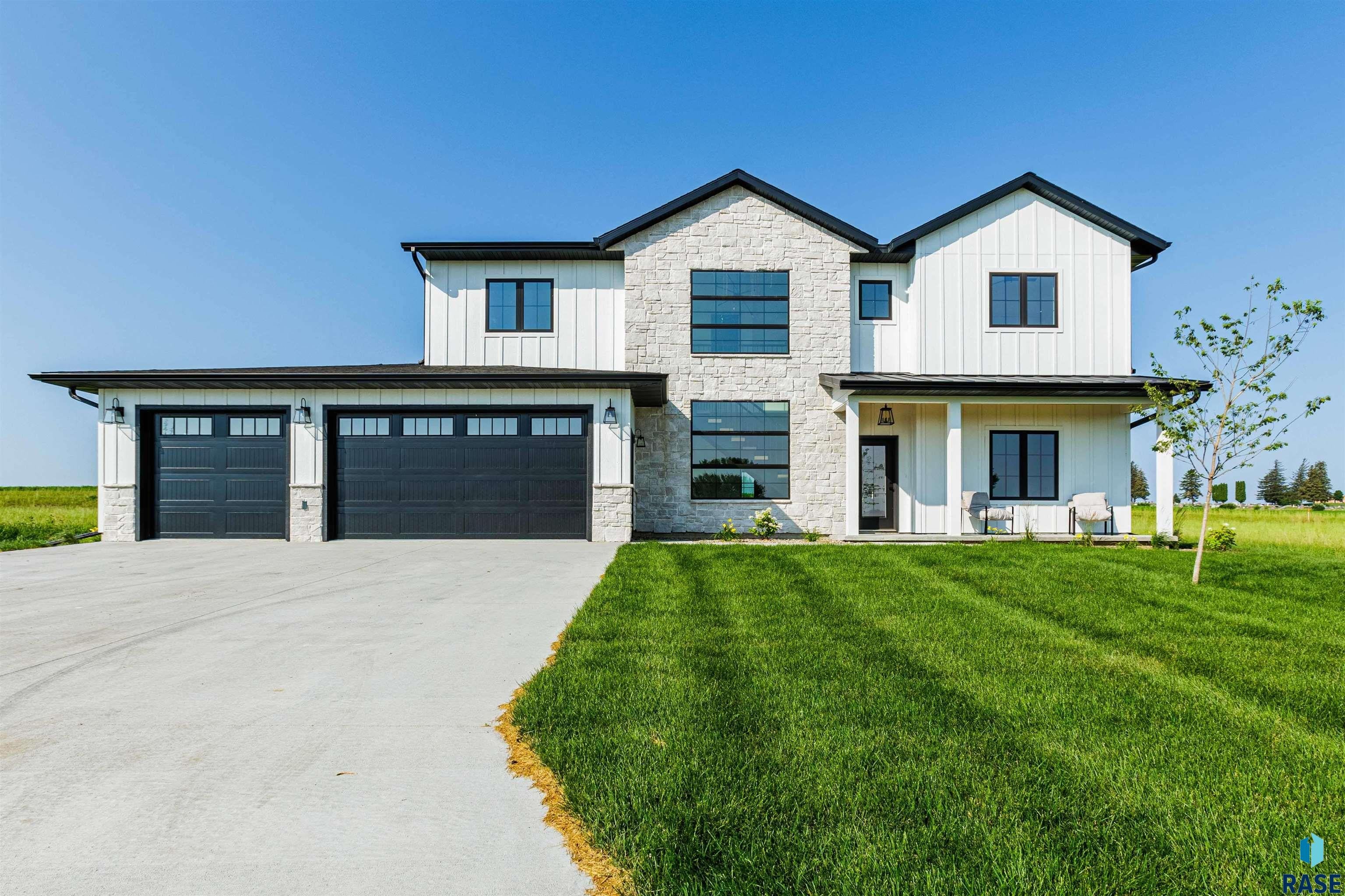 507 Mill Pond Rd, Rock Rapids, Iowa, 51246, United States, 5 Bedrooms Bedrooms, ,3 BathroomsBathrooms,Residential,For Sale,507 Mill Pond Rd,1624413