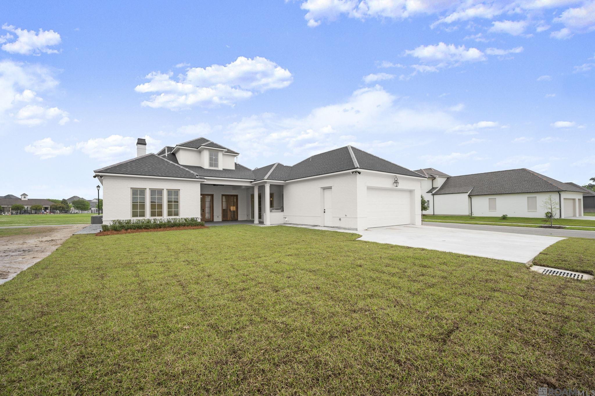 Baton Rouge, Louisiana, 70817, United States, 4 Bedrooms Bedrooms, ,3 BathroomsBathrooms,Residential,For Sale,2032762