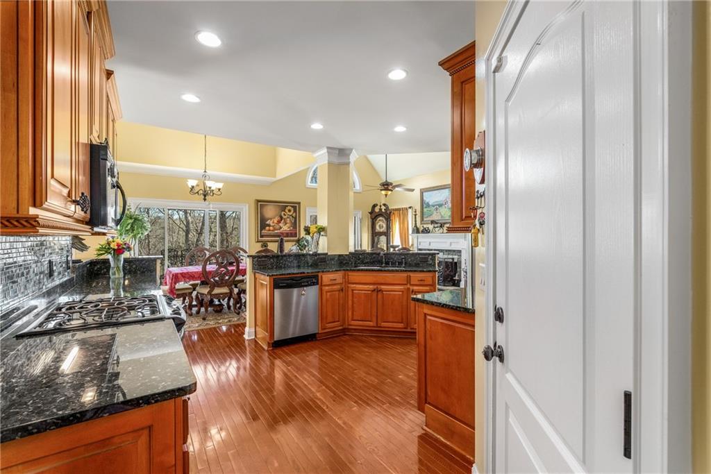 Gainesville, Georgia, 30506, United States, 4 Bedrooms Bedrooms, ,3 BathroomsBathrooms,Residential,For Sale,1737543