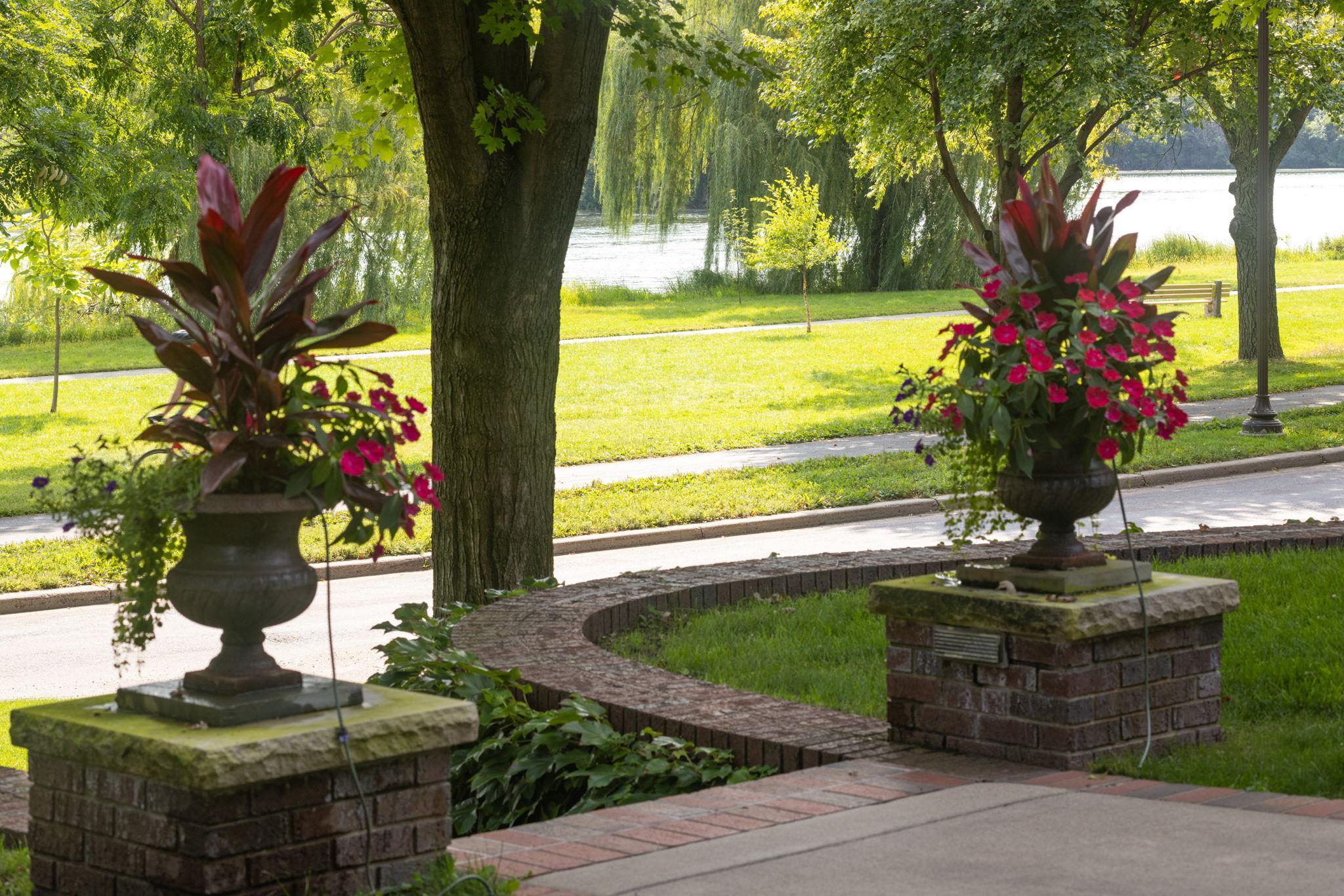 Minneapolis, Minnesota, 55405, United States, 5 Bedrooms Bedrooms, ,3 BathroomsBathrooms,Residential,For Sale,2000918