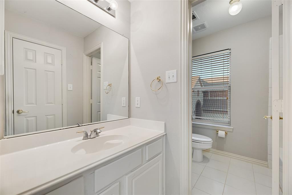 Rowlett, Texas, 75089, United States, 5 Bedrooms Bedrooms, ,4 BathroomsBathrooms,Residential,For Sale,1975725