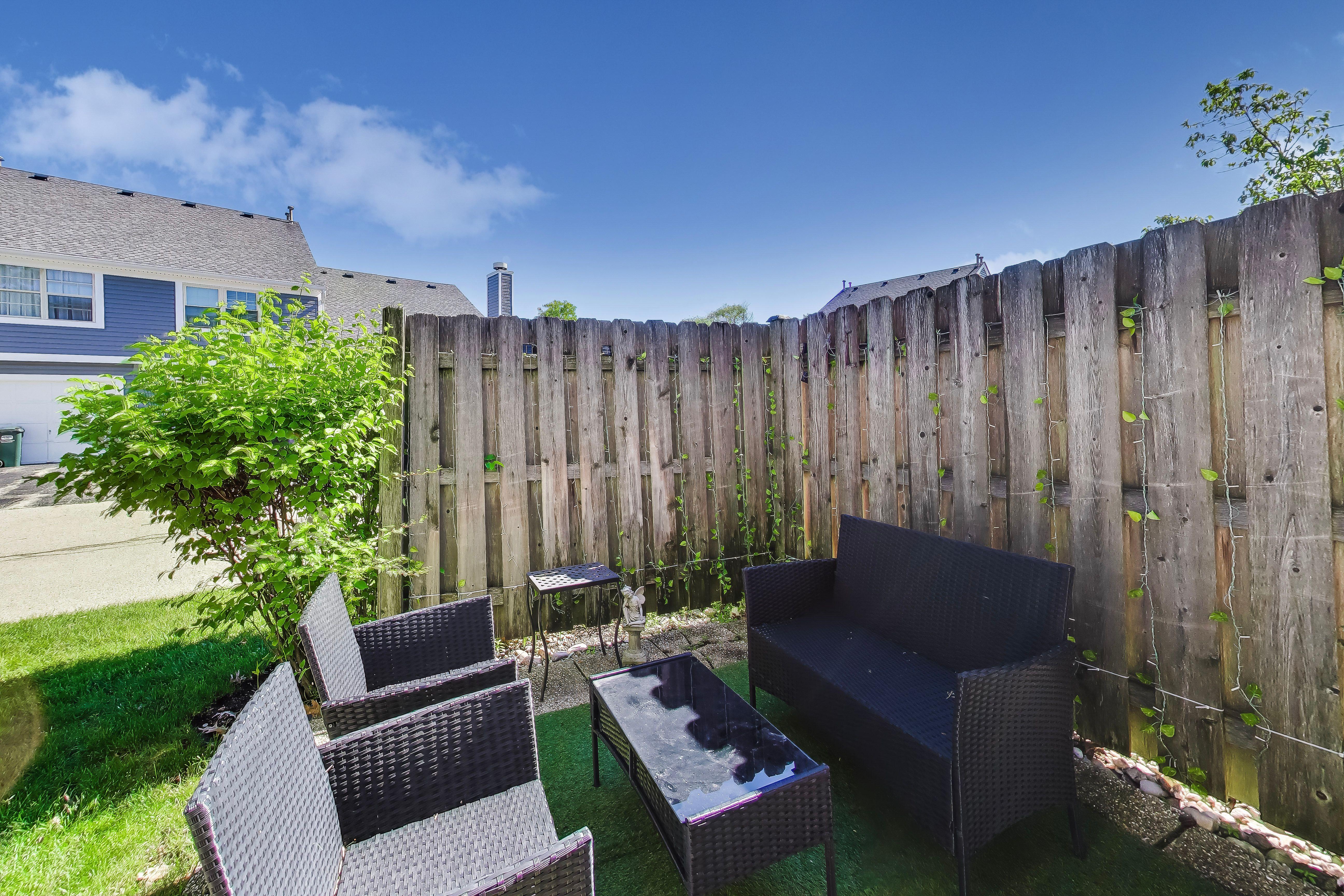  Fully Upgraded Townhome in the Highly Sought after Knollwood Subdivision - 物件實景