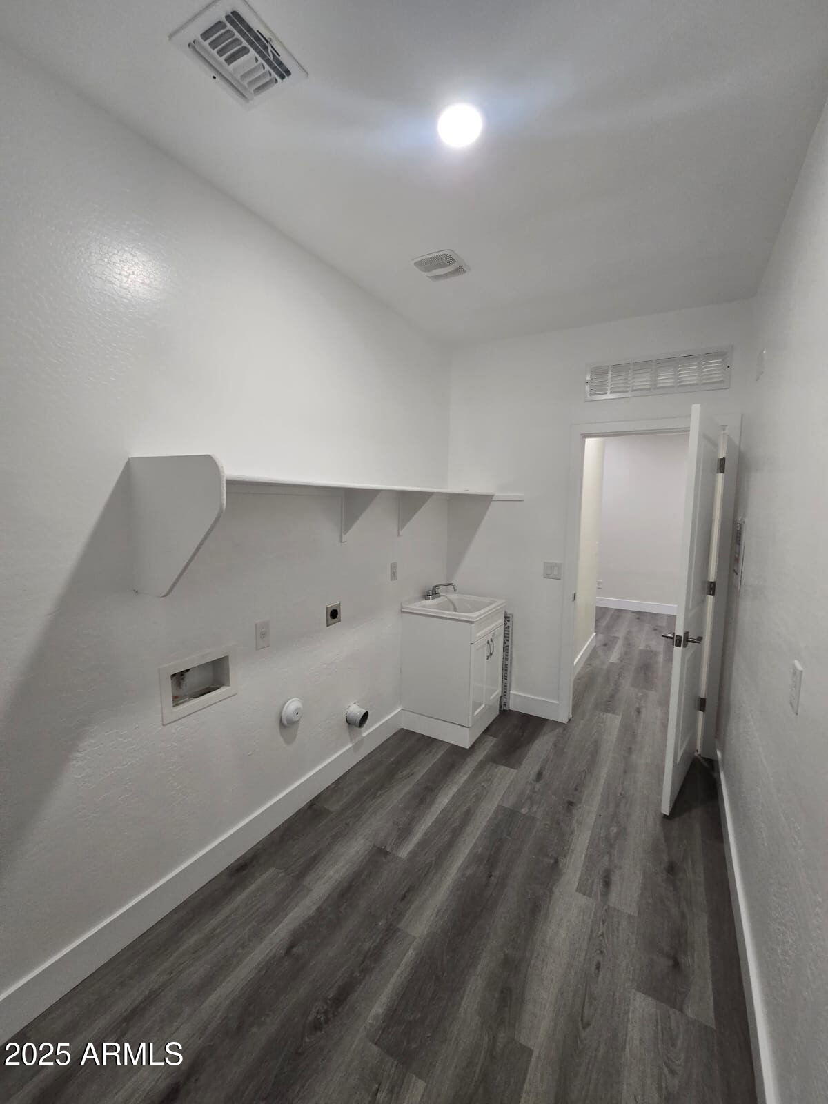 Glendale, Arizona, 85307, United States, 4 Bedrooms Bedrooms, ,3 BathroomsBathrooms,Residential,For Sale,2003345