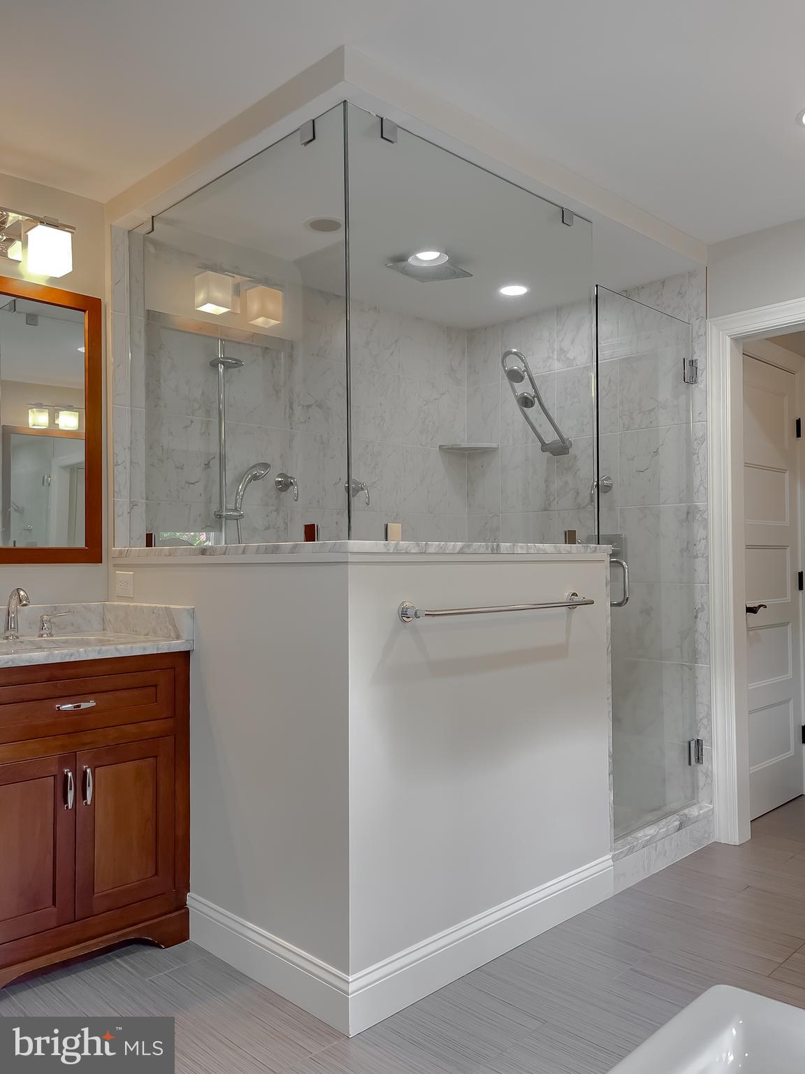 Hollywood, Maryland, 20636, United States, 5 Bedrooms Bedrooms, ,5 BathroomsBathrooms,Residential,For Sale,1914184