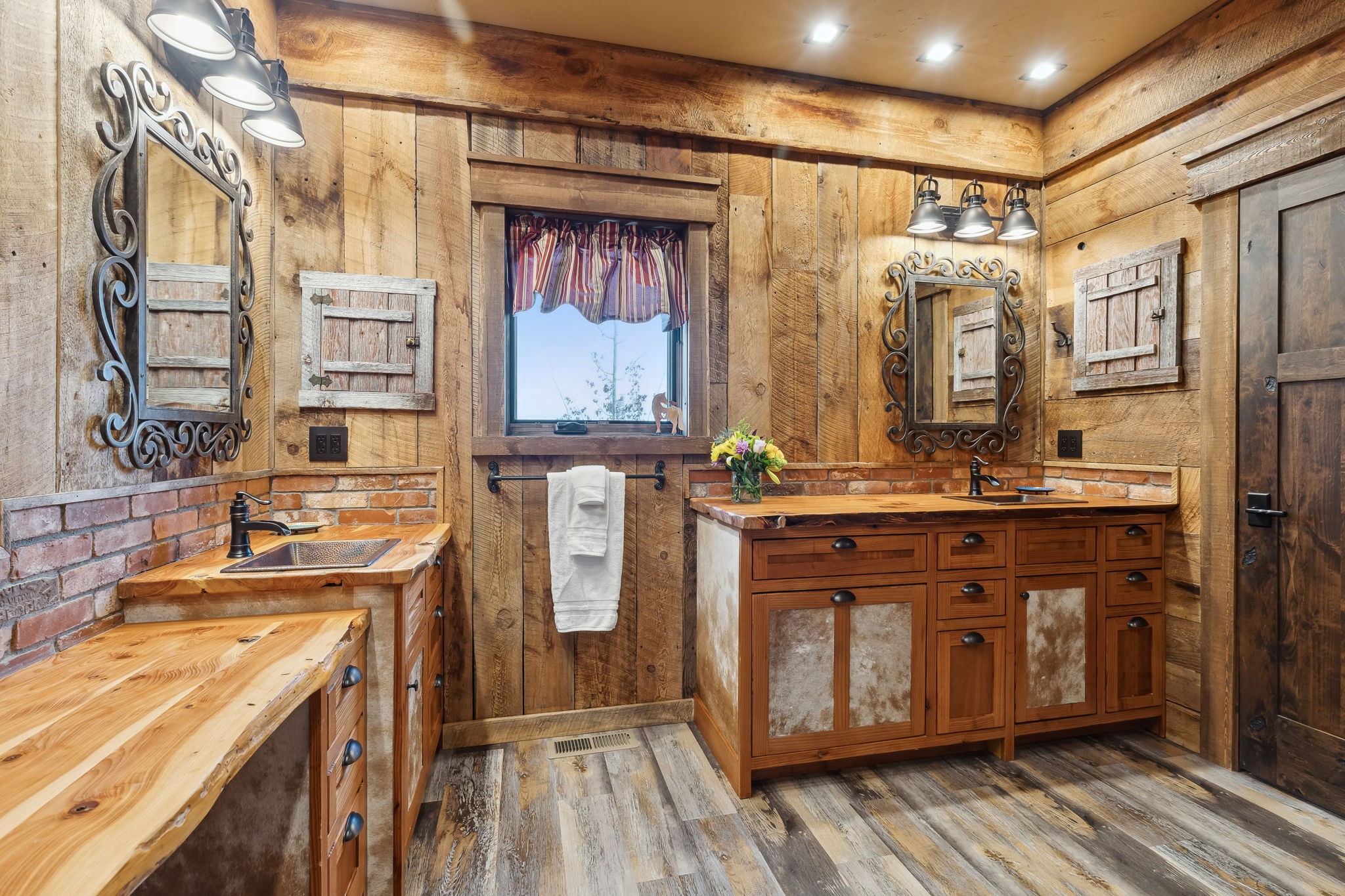  250 Crested Butte Way - 物件實景