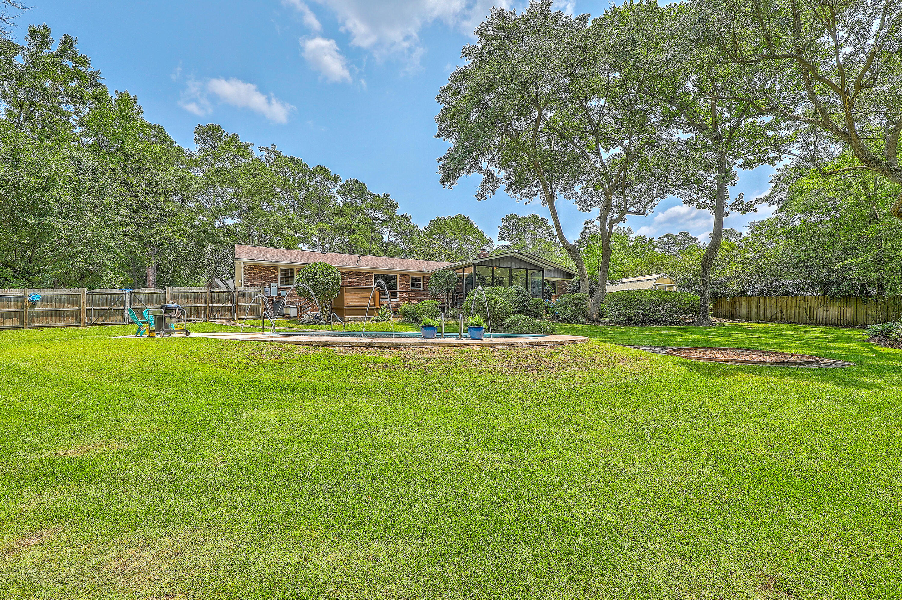Summerville, South Carolina, 29485, United States, 4 Bedrooms Bedrooms, ,3 BathroomsBathrooms,Residential,For Sale,1922854