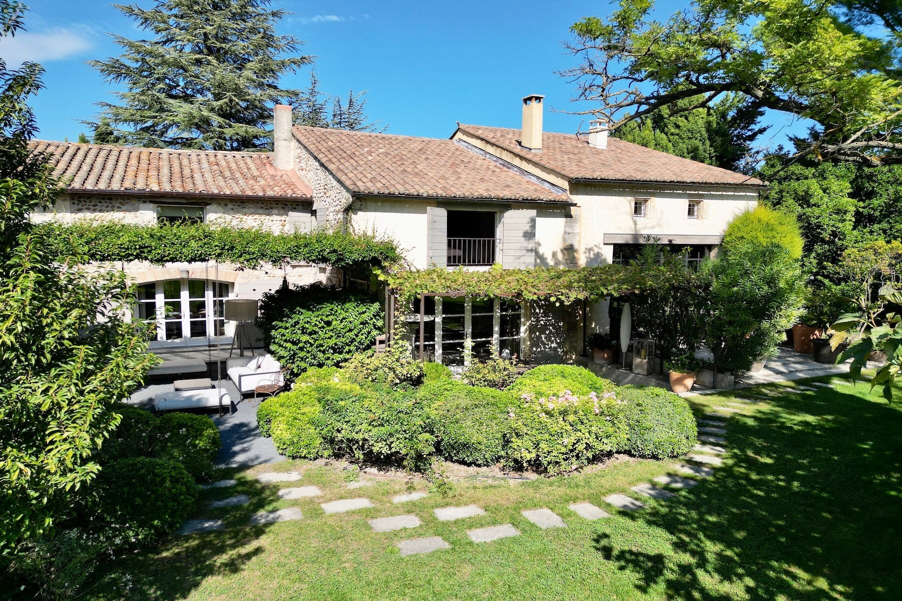  ELEGANT MAS - EXCEPTIONAL GARDEN - ROCHEFORT DU GARD - 物件實景